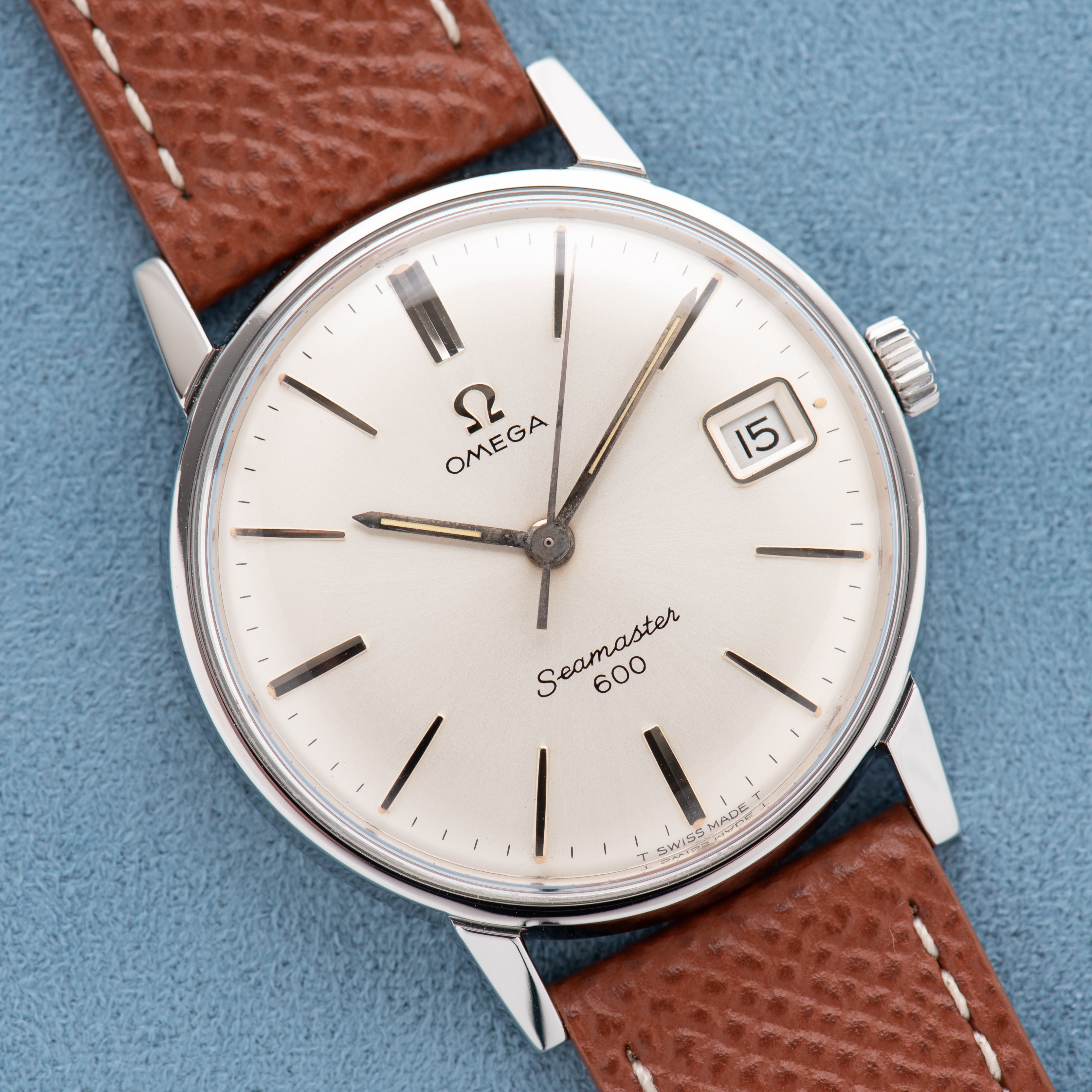 View of Omega Seamaster 600 date cal 611 from 1965 ref 136.011