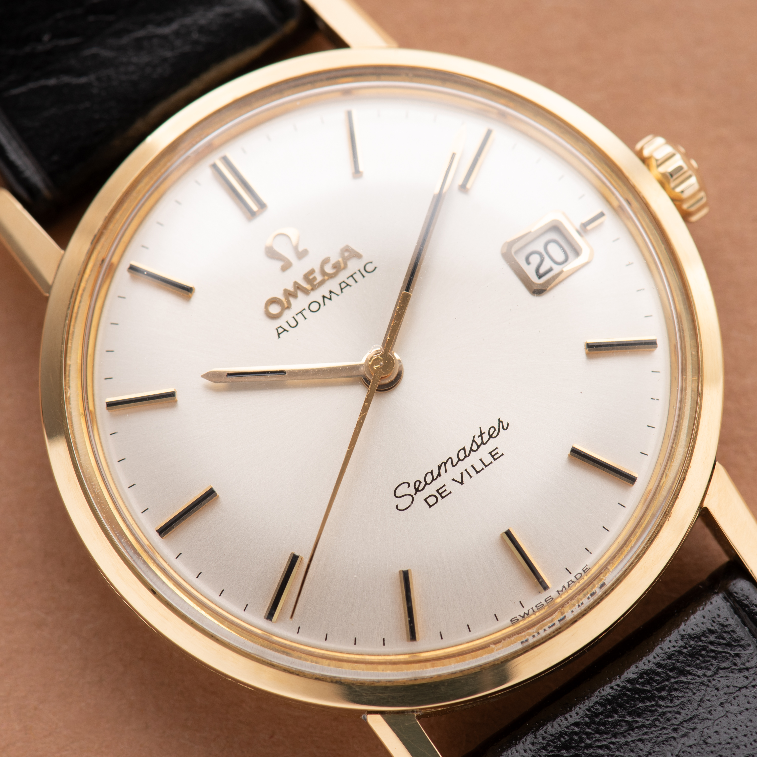 Vue de Omega Automatic Seamaster De Ville Gold 18k 0,750 réf 166.020 from 1966