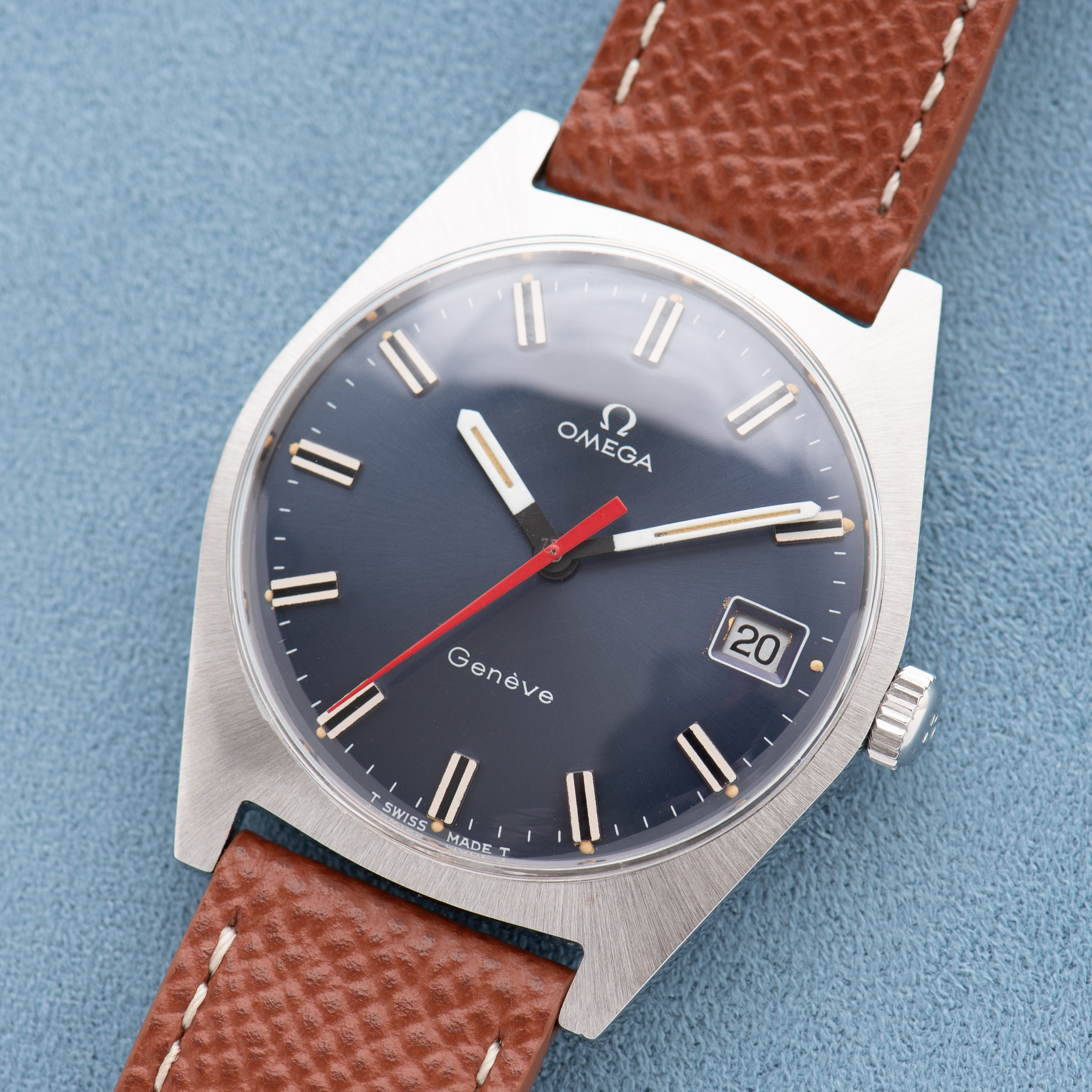 Vue de Omega Genève Automatic Blue dial "Ultraman" from 1969 Cal 565 Ref 166.041