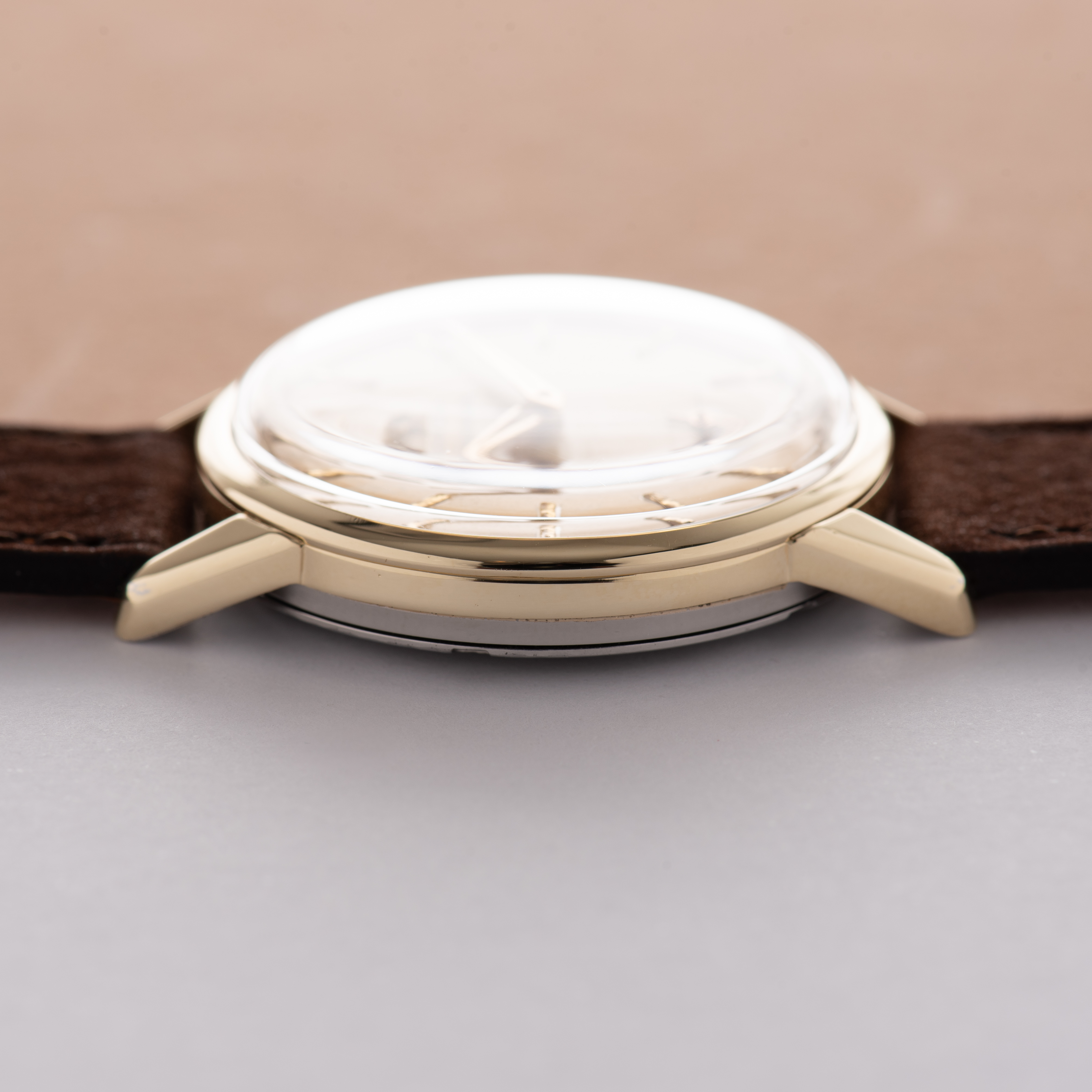 View of Omega Seamaster petite seconde réf 14389-8 cal 268