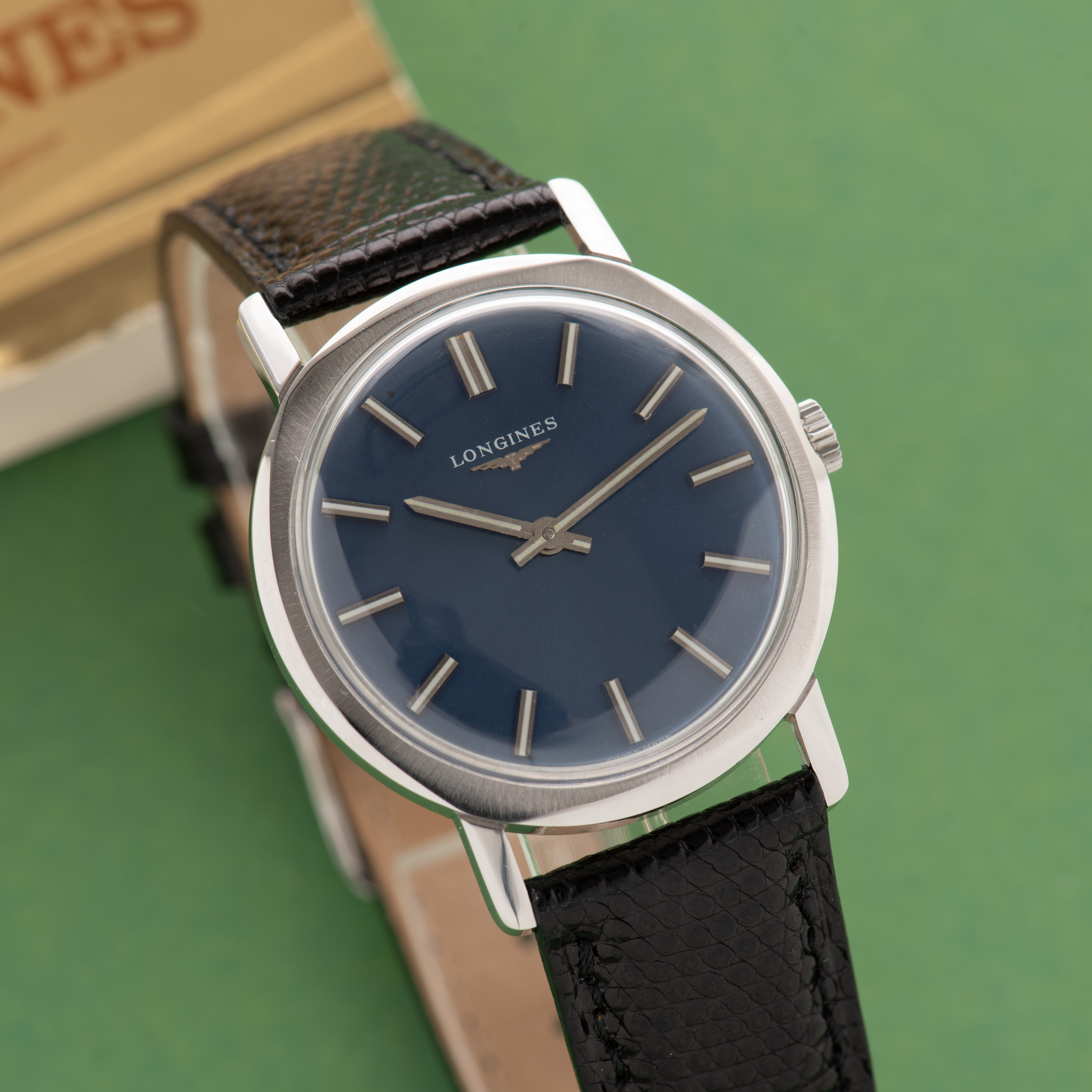 Vue de Longines Dress Watch blue dial Cal 428 Réf 1001-1