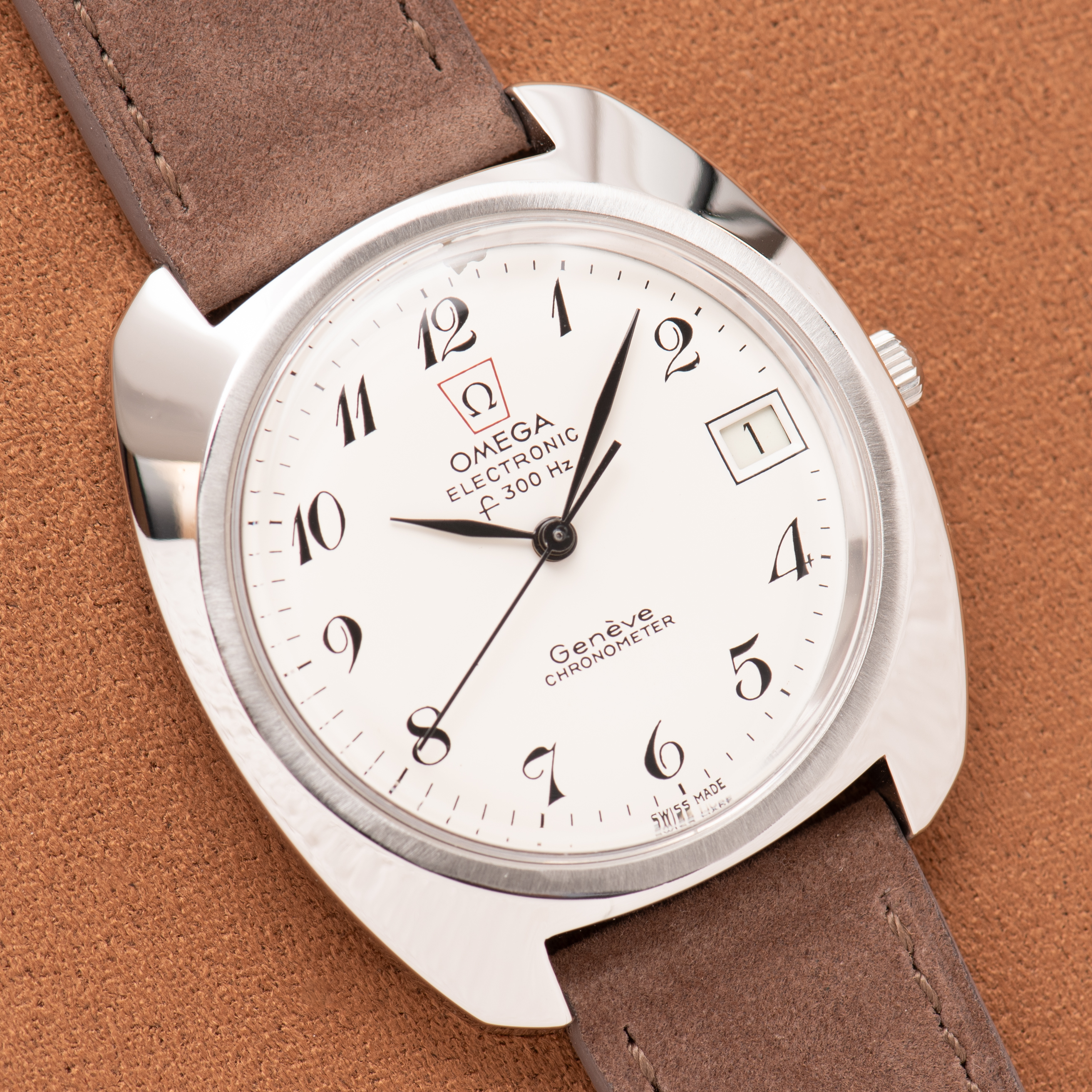 Vue de Omega Electronic F300 Hz Genève Chronometer White Breguet Dial Réf 198.030