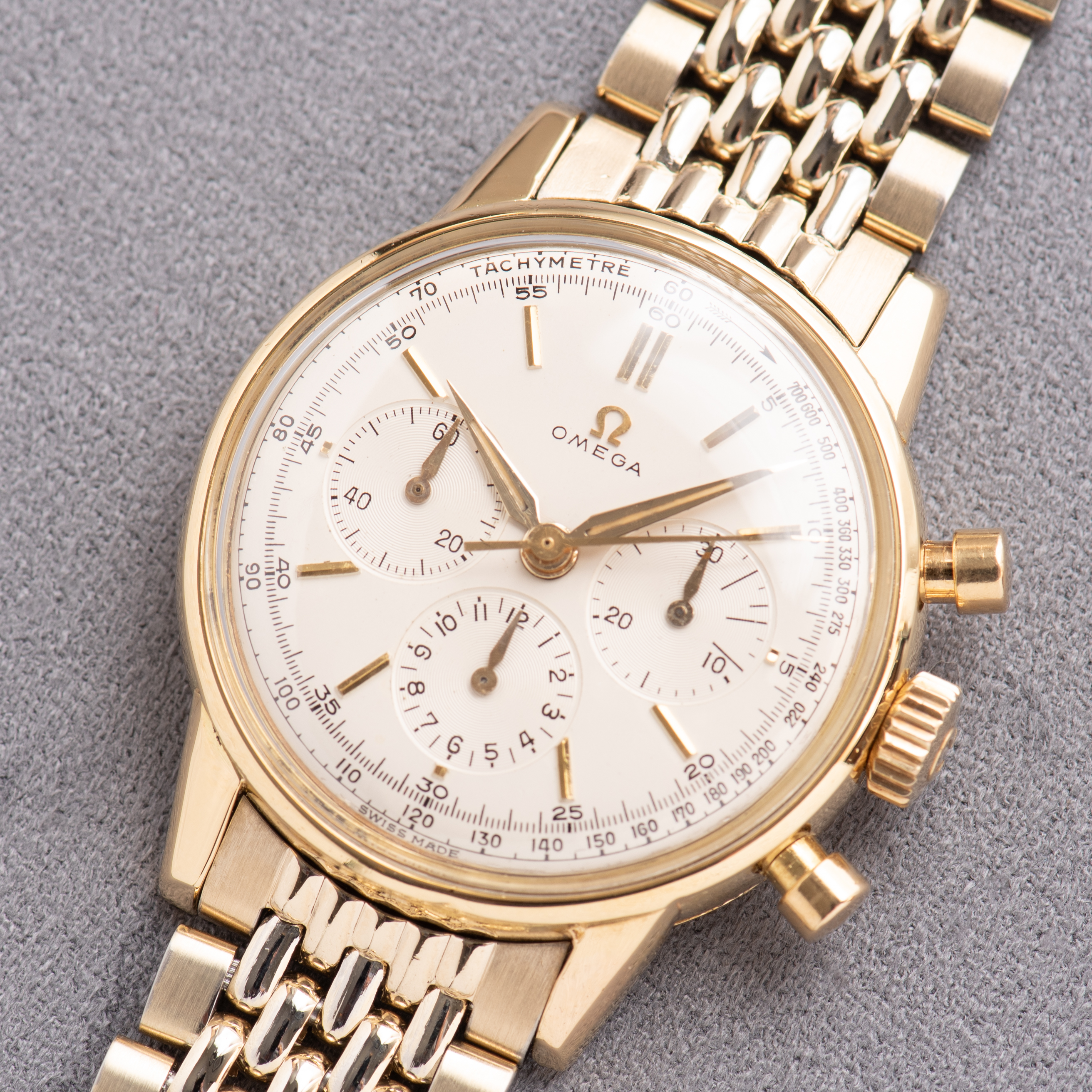 Zicht op Omega Chronographe Pre-"Seamaster" Réf 2884 Cal 321 from 1956