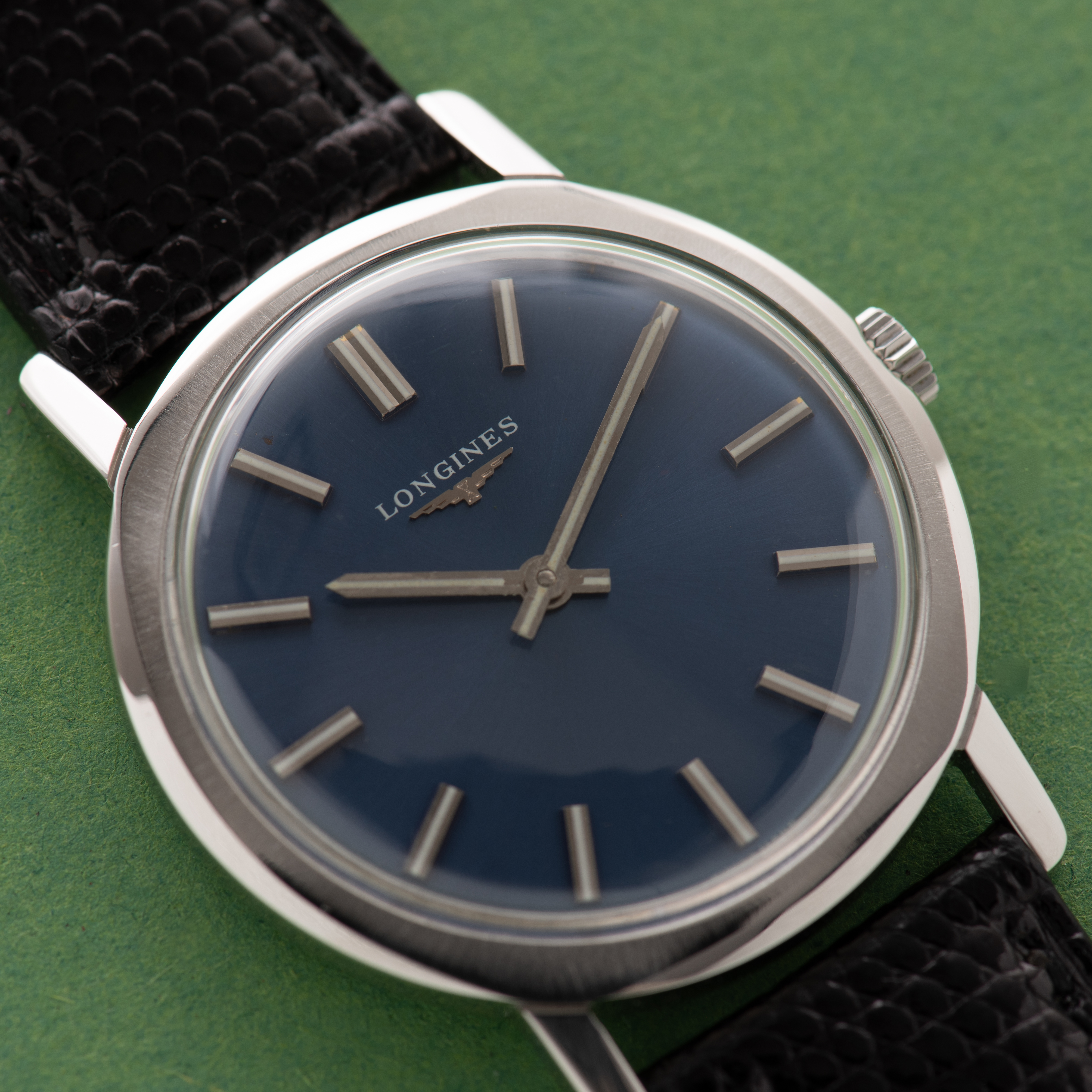 Vue de Longines Dress Watch blue dial Cal 428 Réf 1001-1