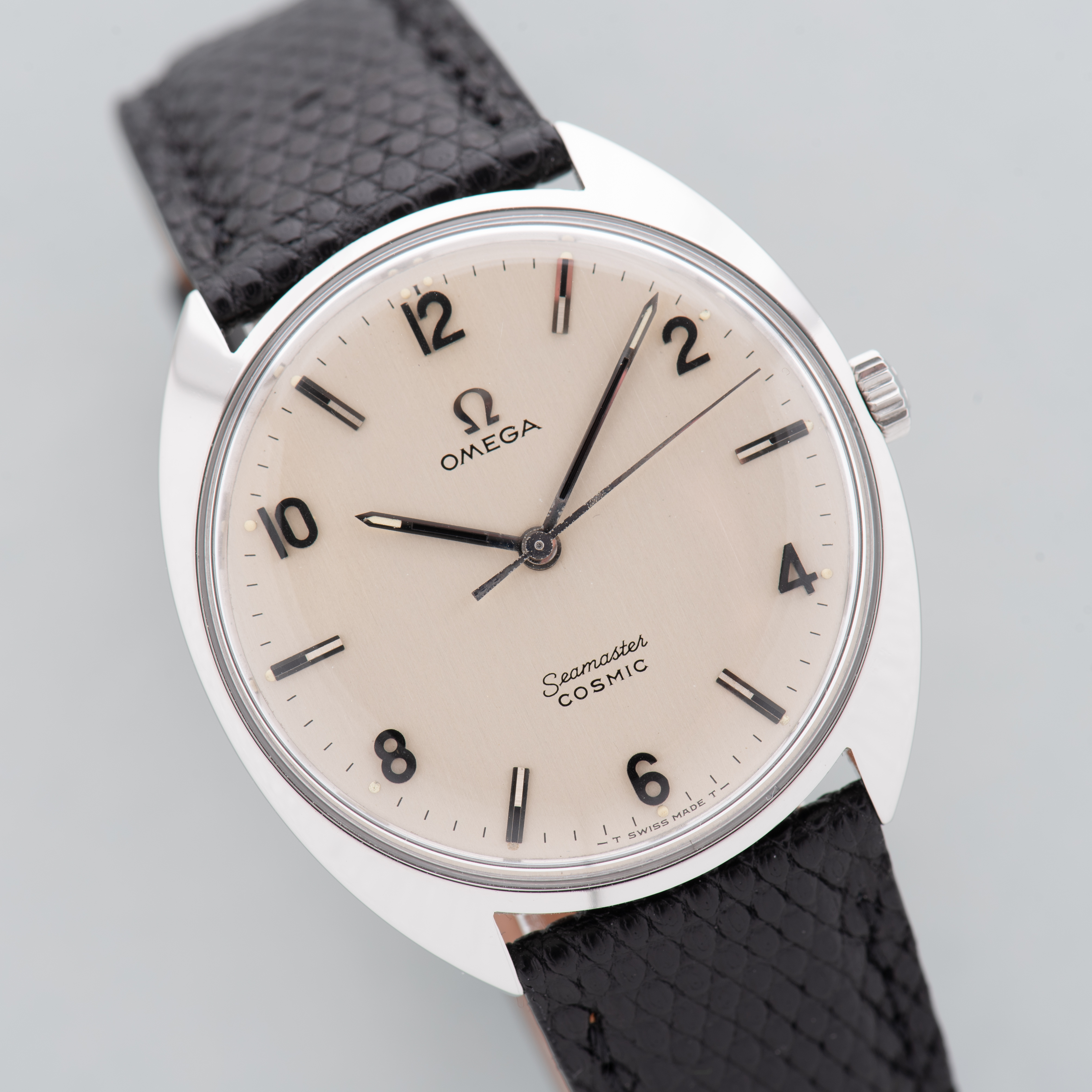 Vue de Omega Seamaster Cosmic réf 135.017 cal 601 from 1968