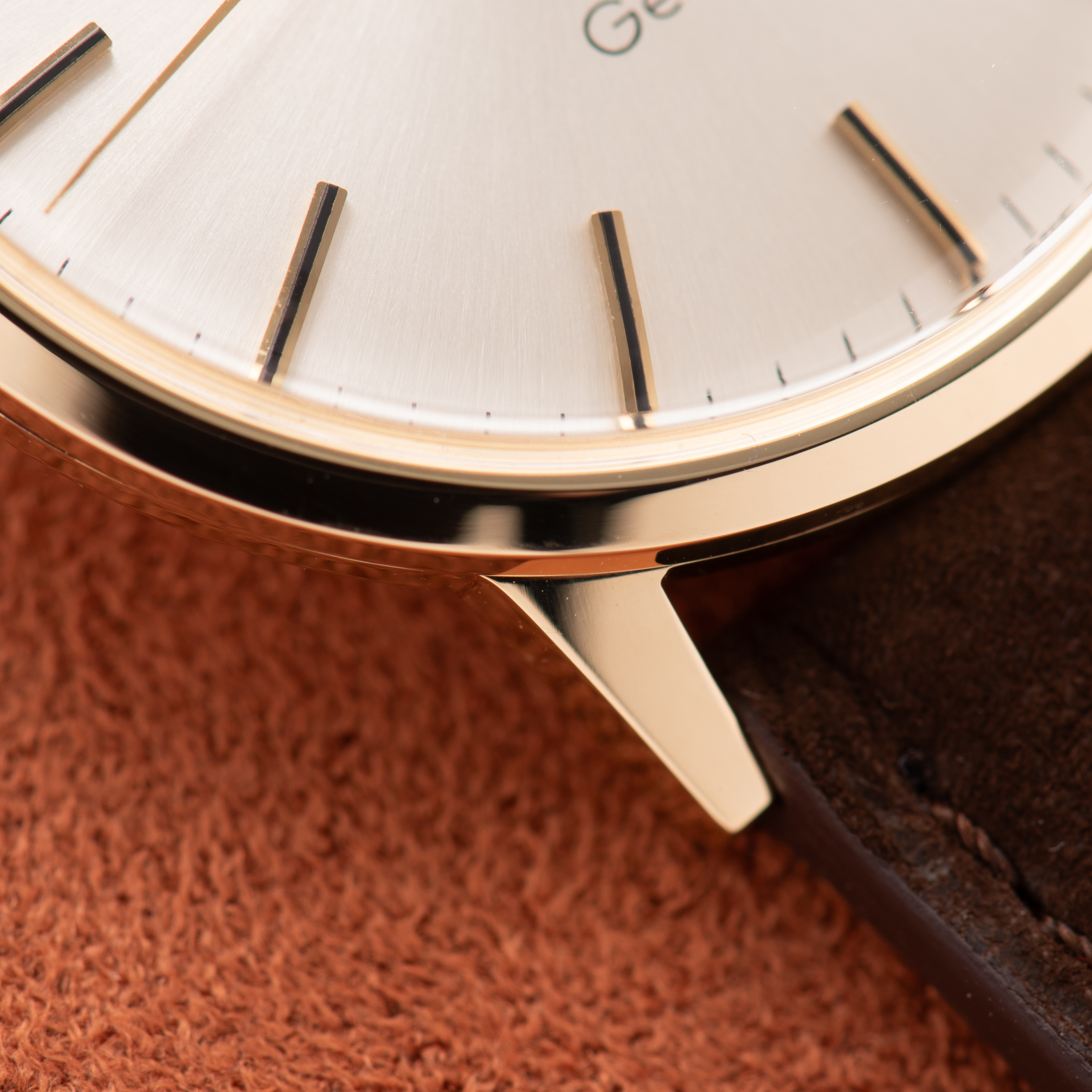 View of Omega Genève Dress Watch 14K Yellow Gold from 1970 Réf 131.041