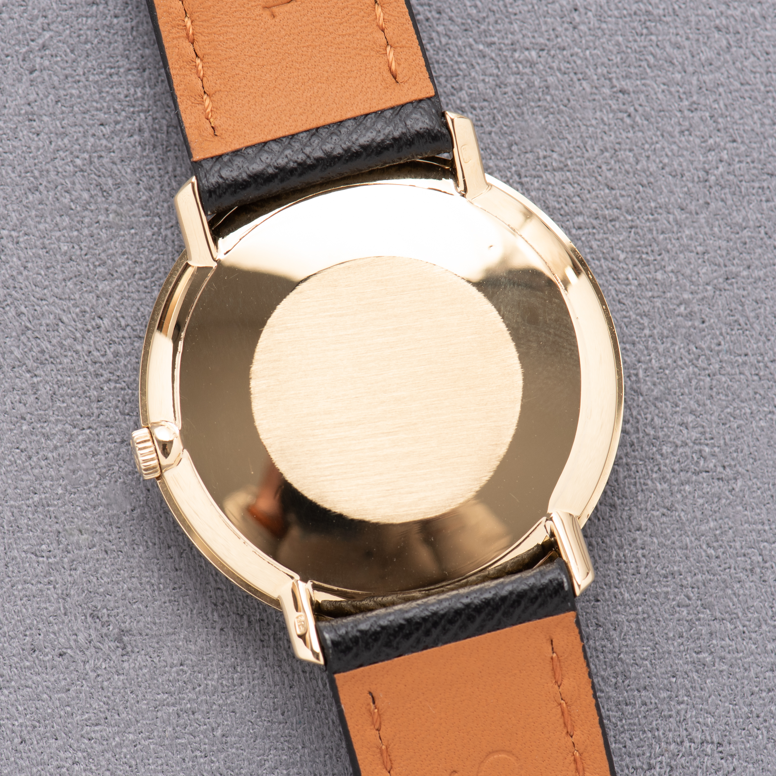 View of Omega De Ville Mécanique Gold 18k from 1966 Réf 111.067