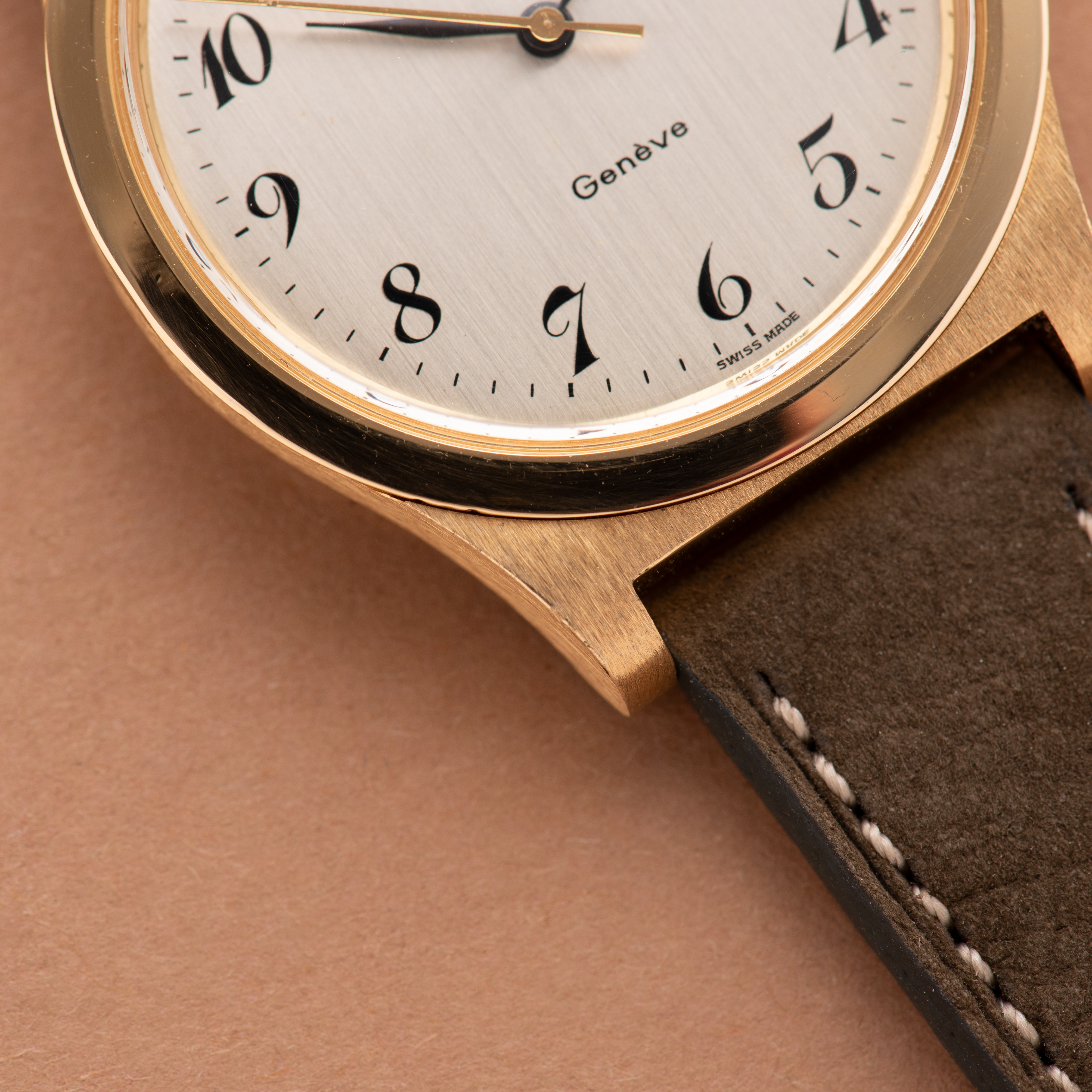 Vue de Omega Genève Mécanique Date Breguet Dial Réf 166.0102 from 1974