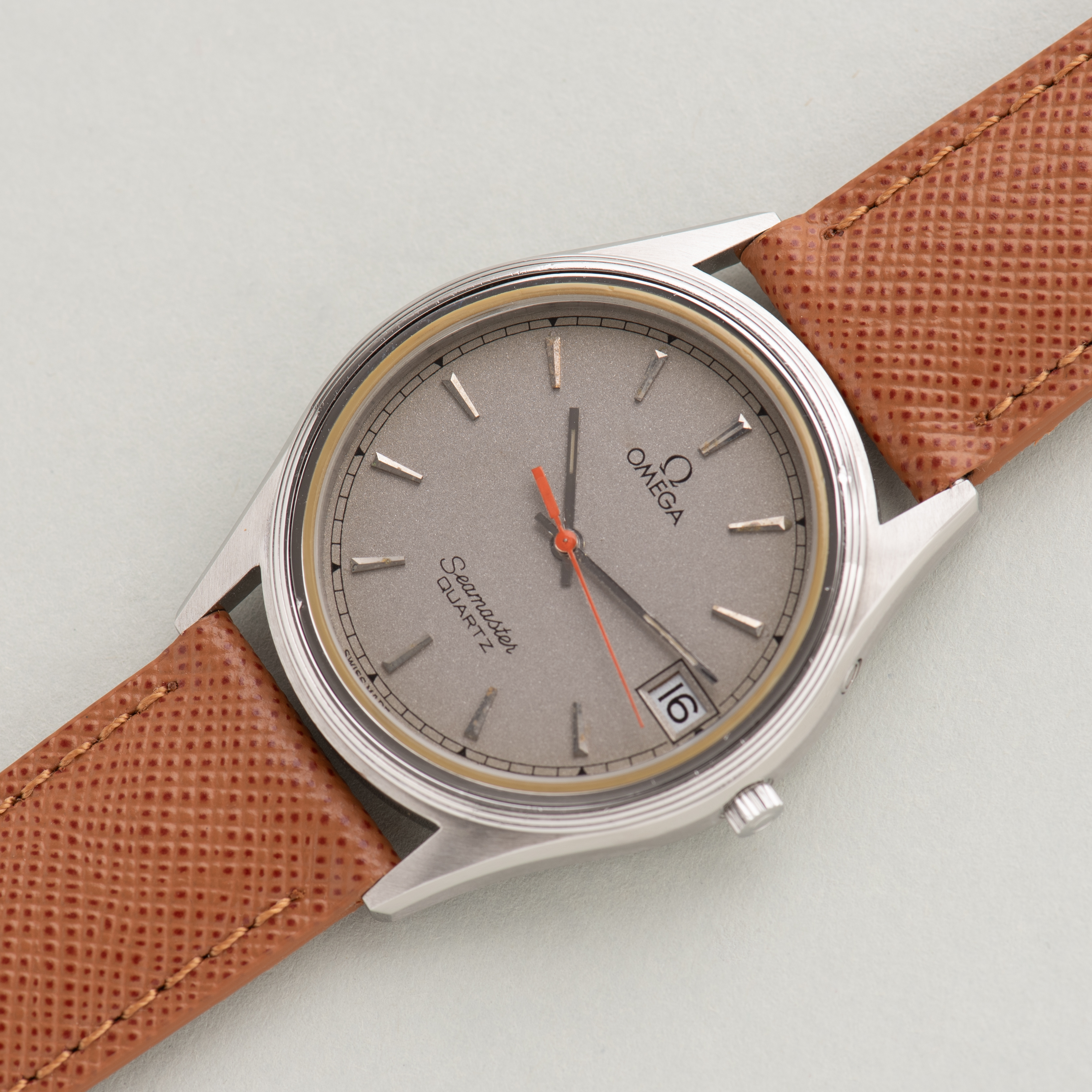View of Omega Seamaster Quartz Date Réf 196.0217 cal 1332 from 1982