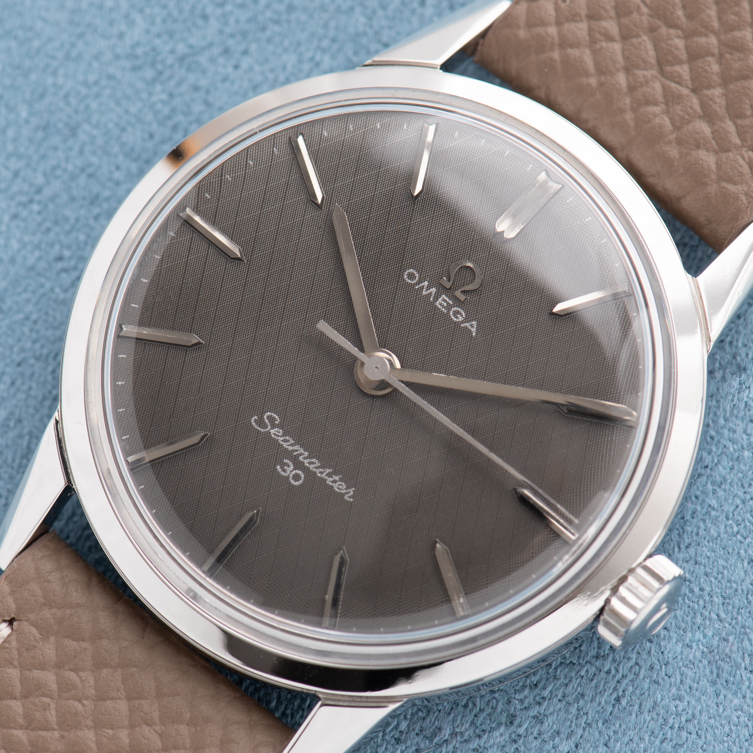 Vue de Omega Seamaster 30 "Grey Linen Dial" Réf 135.003 from 1962