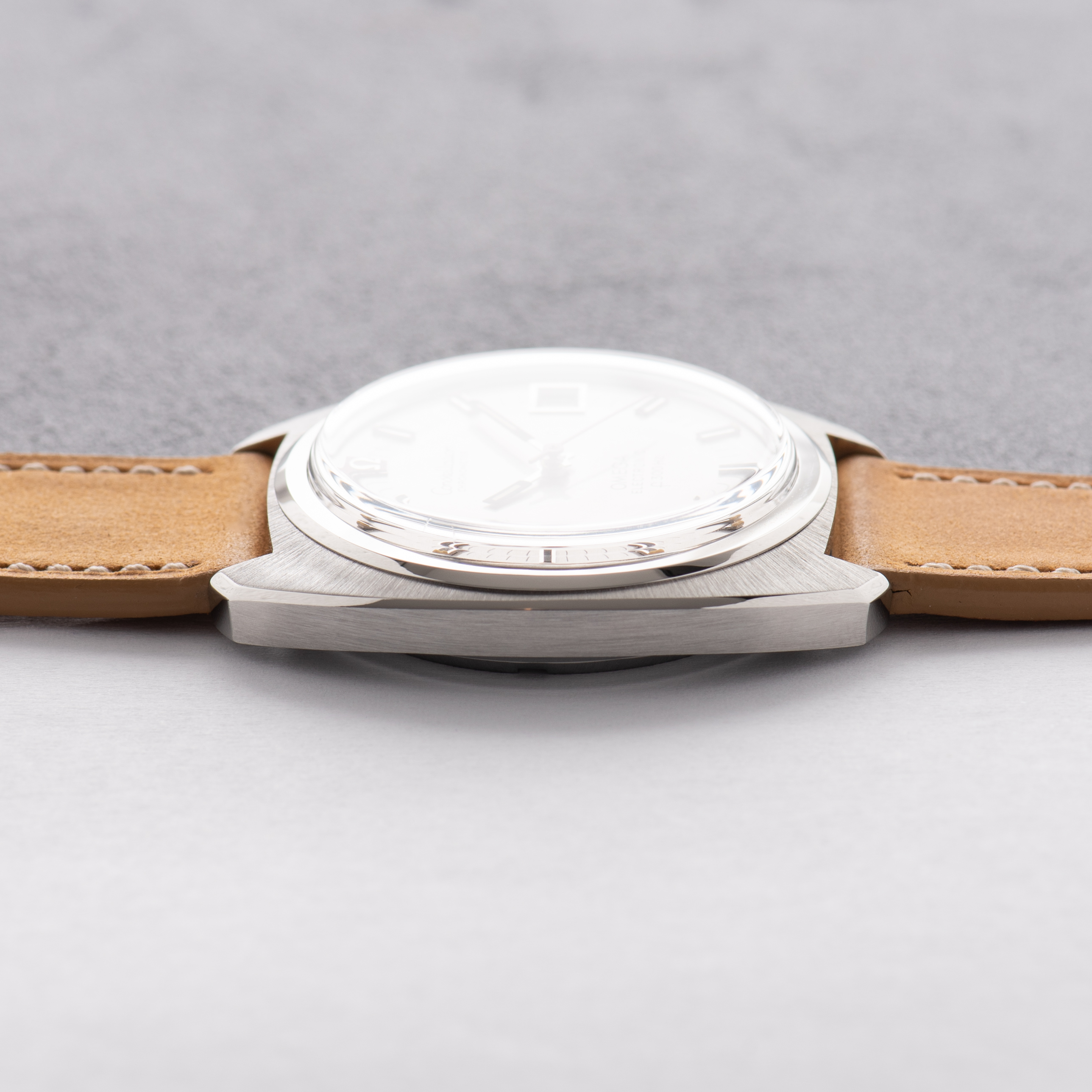 Vue de Omega Constellation Chronometer Electronic F300Hz from 1970 Ref 198.002