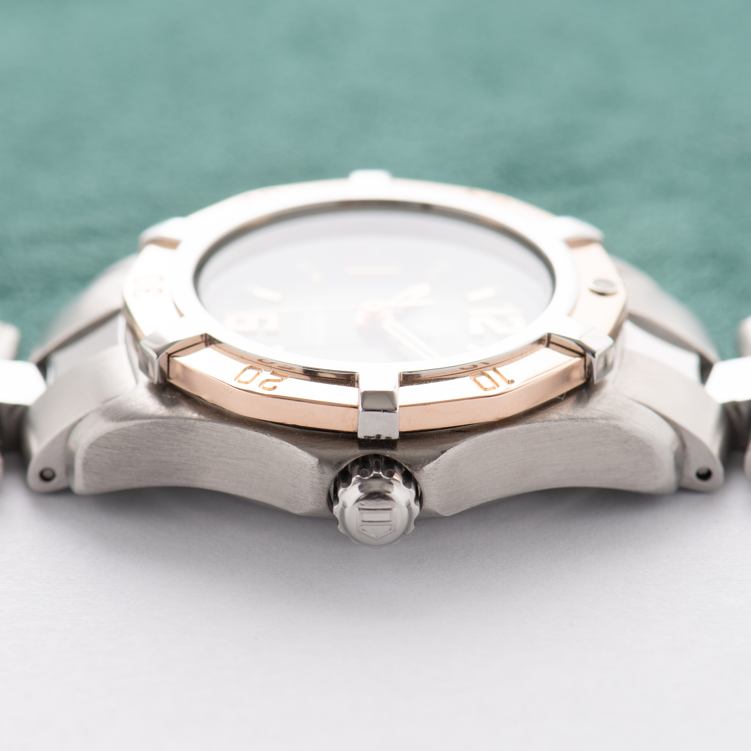 View of TAG Heuer Professional 2000 Ref WN1351