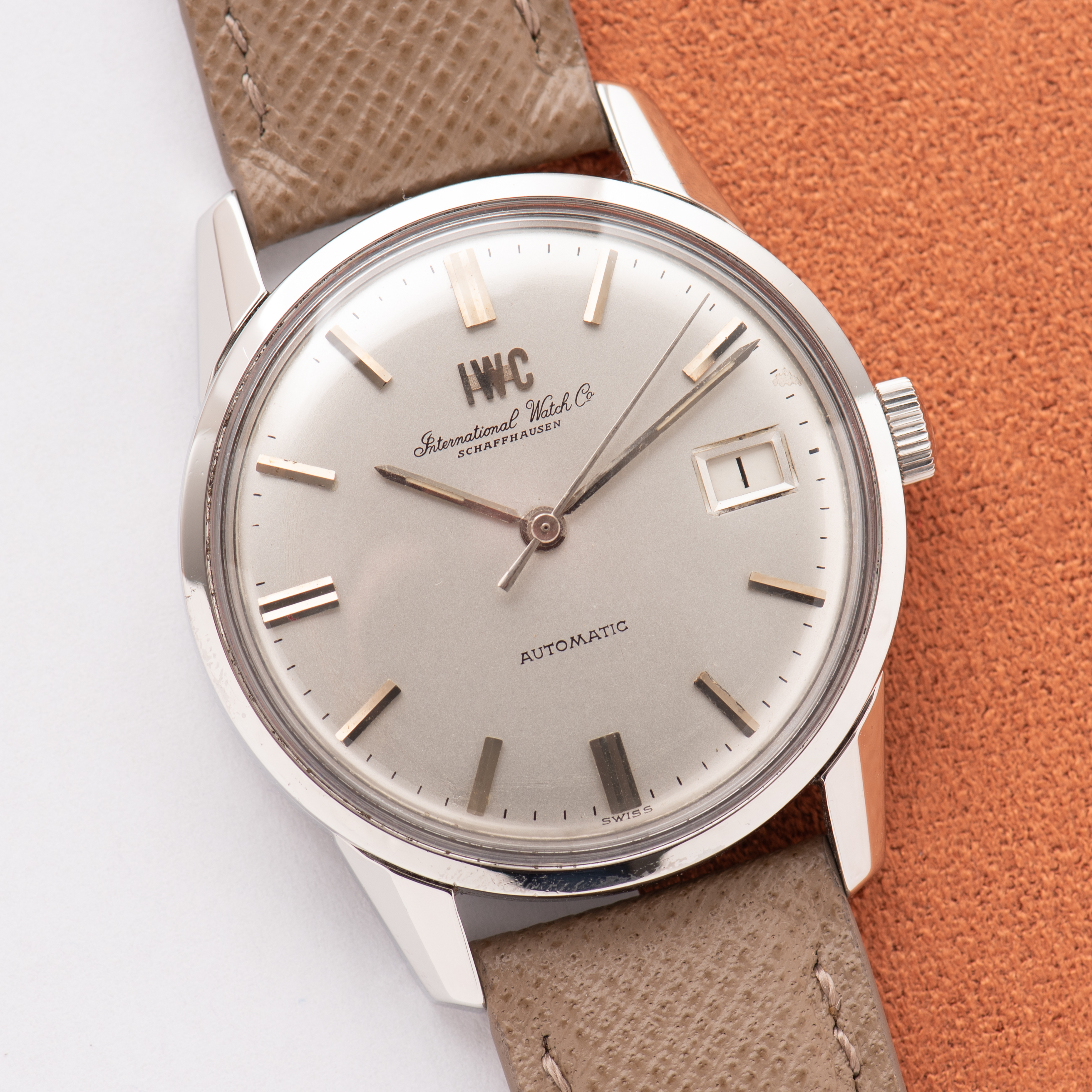 View of IWC International Watch Co Schaffhausen Automatic Silver Dial cal 8541B réf R810