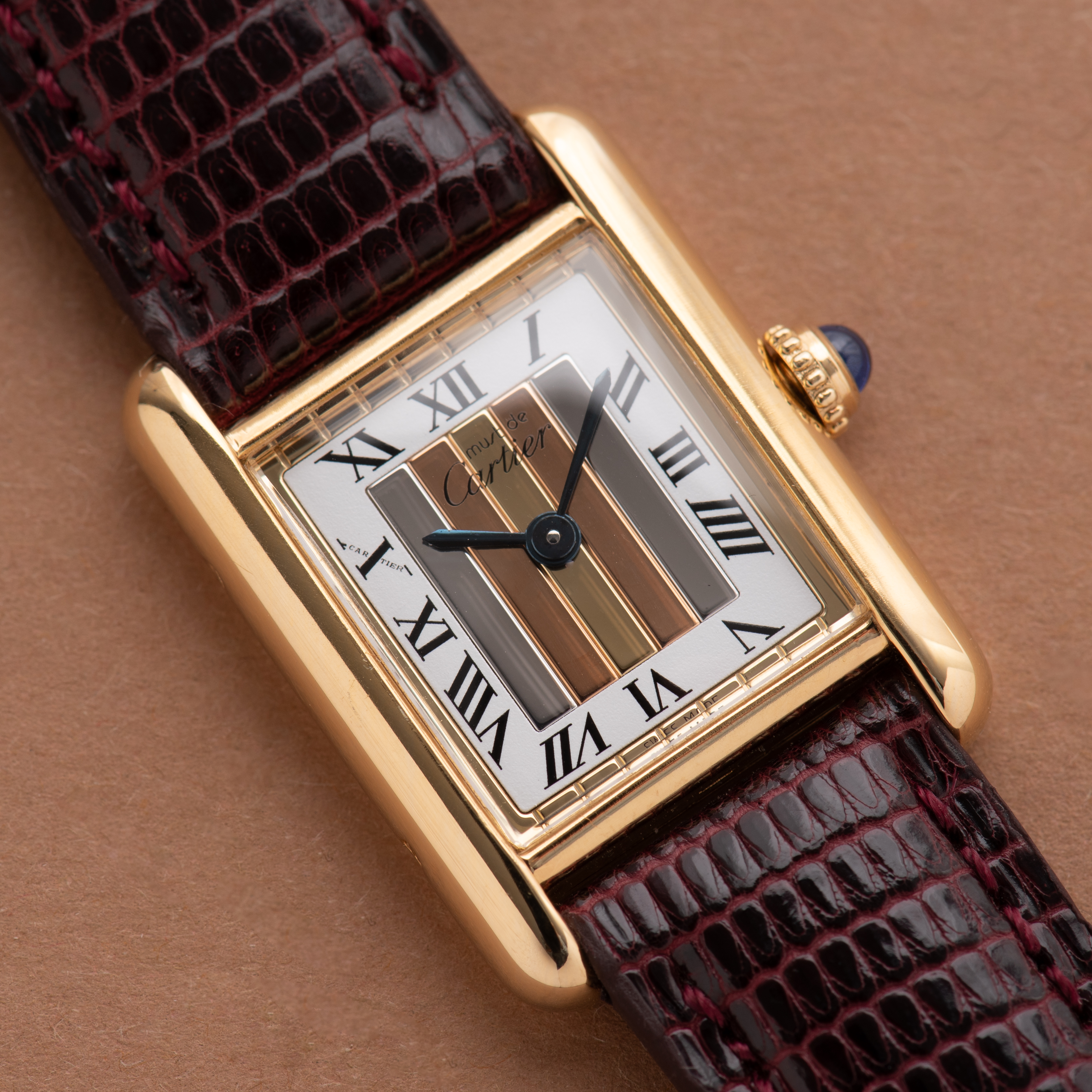 Vue de Cartier Tank De Must Vermeil PM Trinity dial from 1980-90