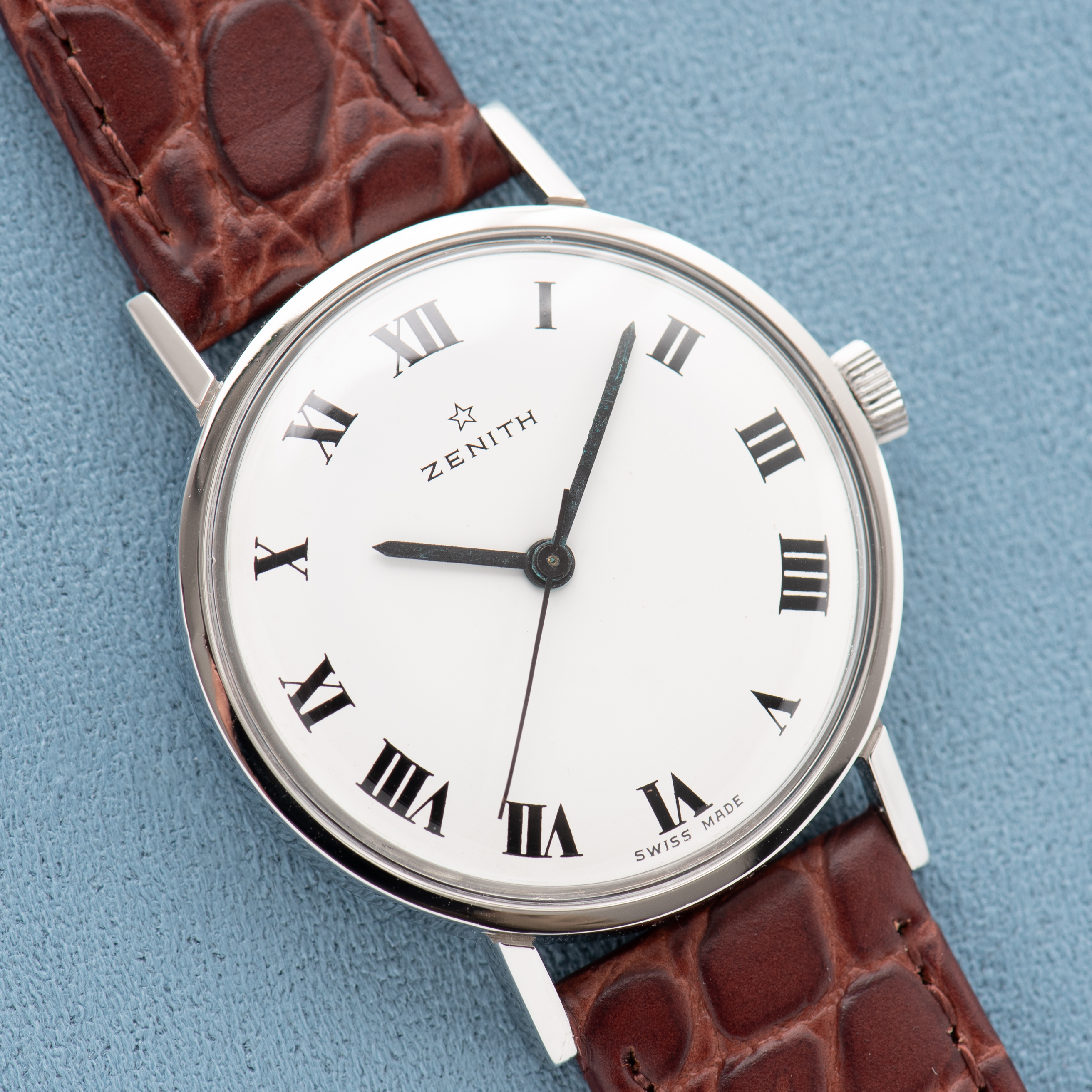Zicht op Zenith mechanische White Lacquer wijzerplaat cal 2532 ref 928A413