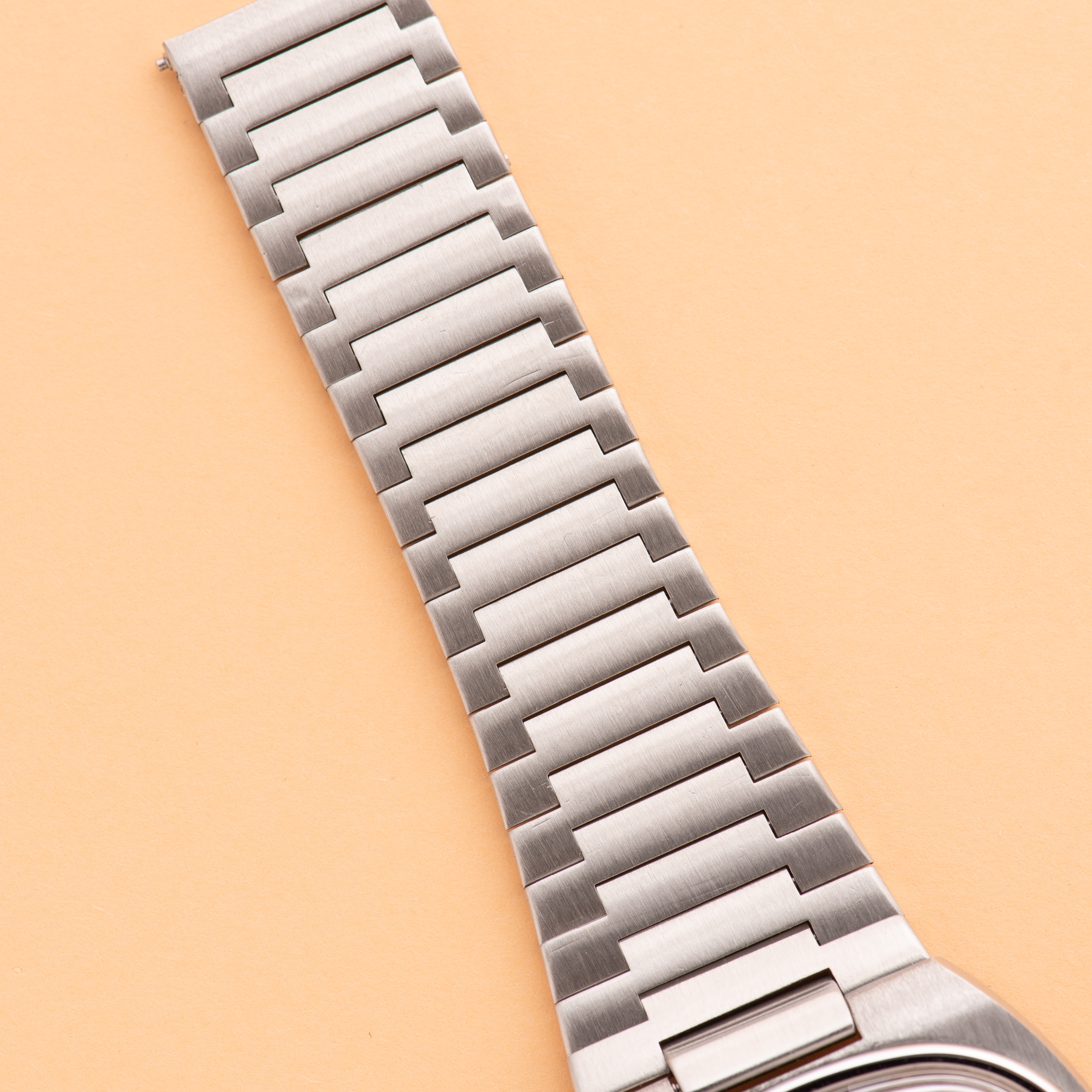 View of Omega Seamaster Automatic from 1977 réf 166.0207