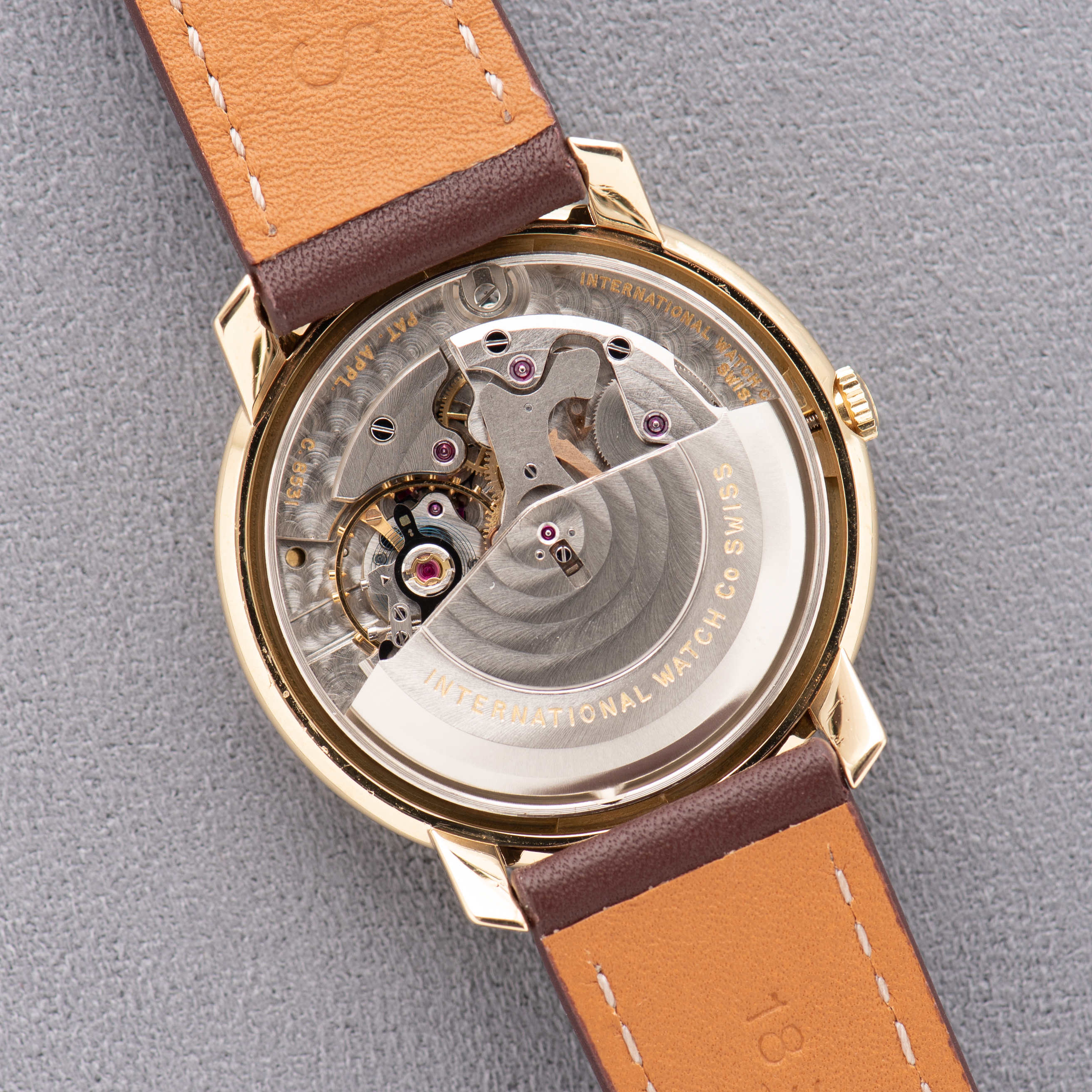 Vue de IWC International Watch Co Schaffhausen Automatic De Luxe Date cal 8531 Gold 18k
