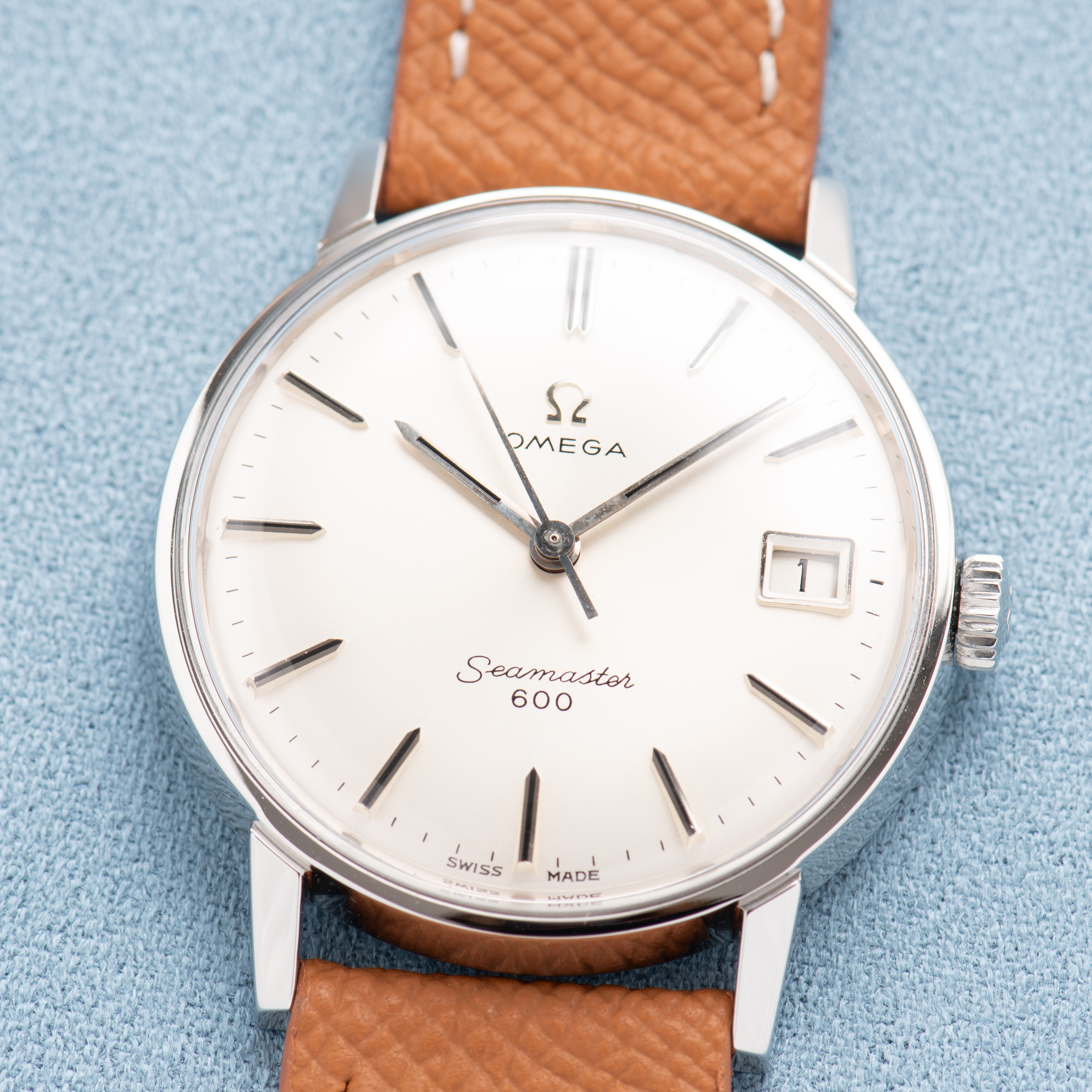 View of Omega Seamaster 600 Steel Date Réf 136.011 from 1966