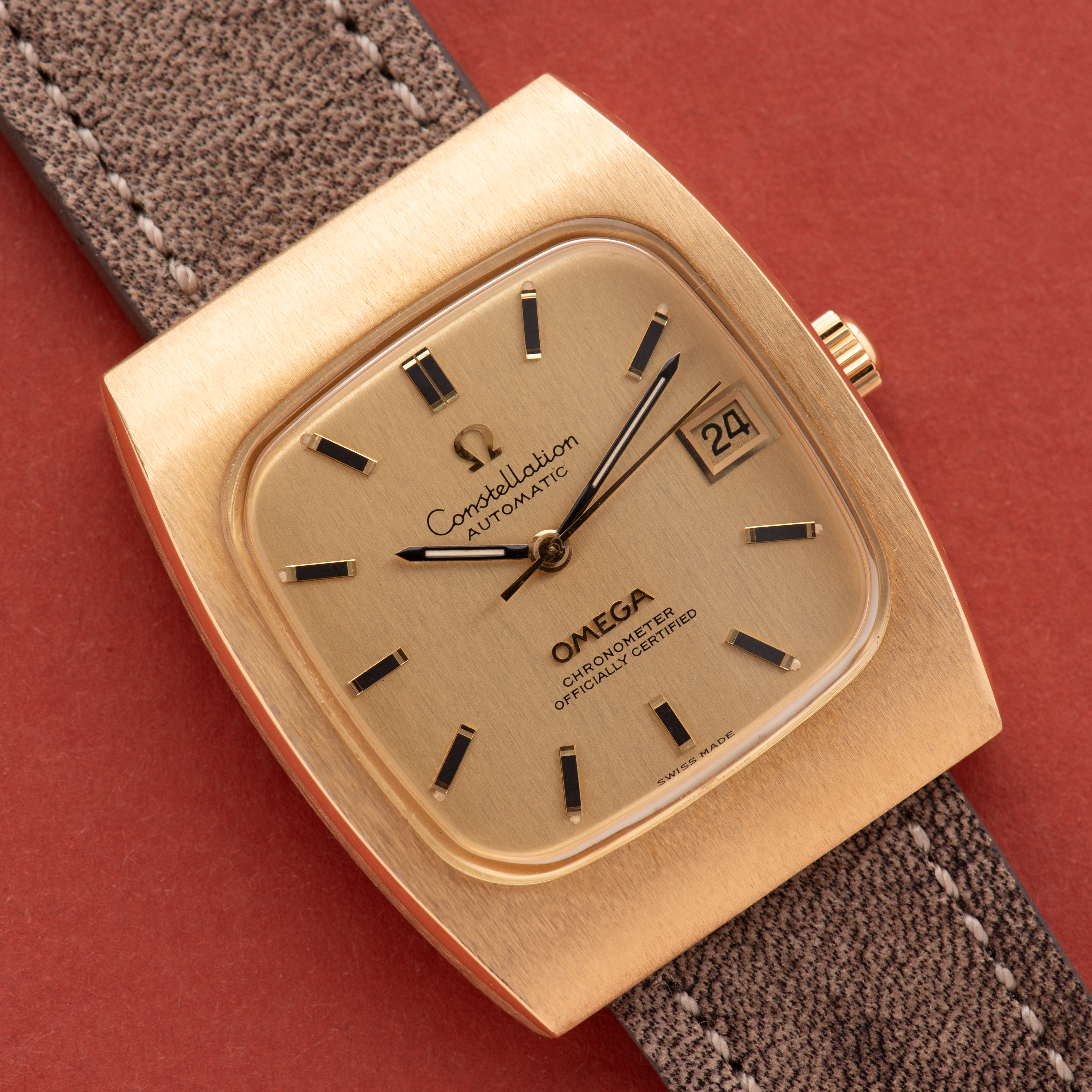 Vue de Omega Constellation Chronometer Tv Case from 1971 réf 166.058-168.044
