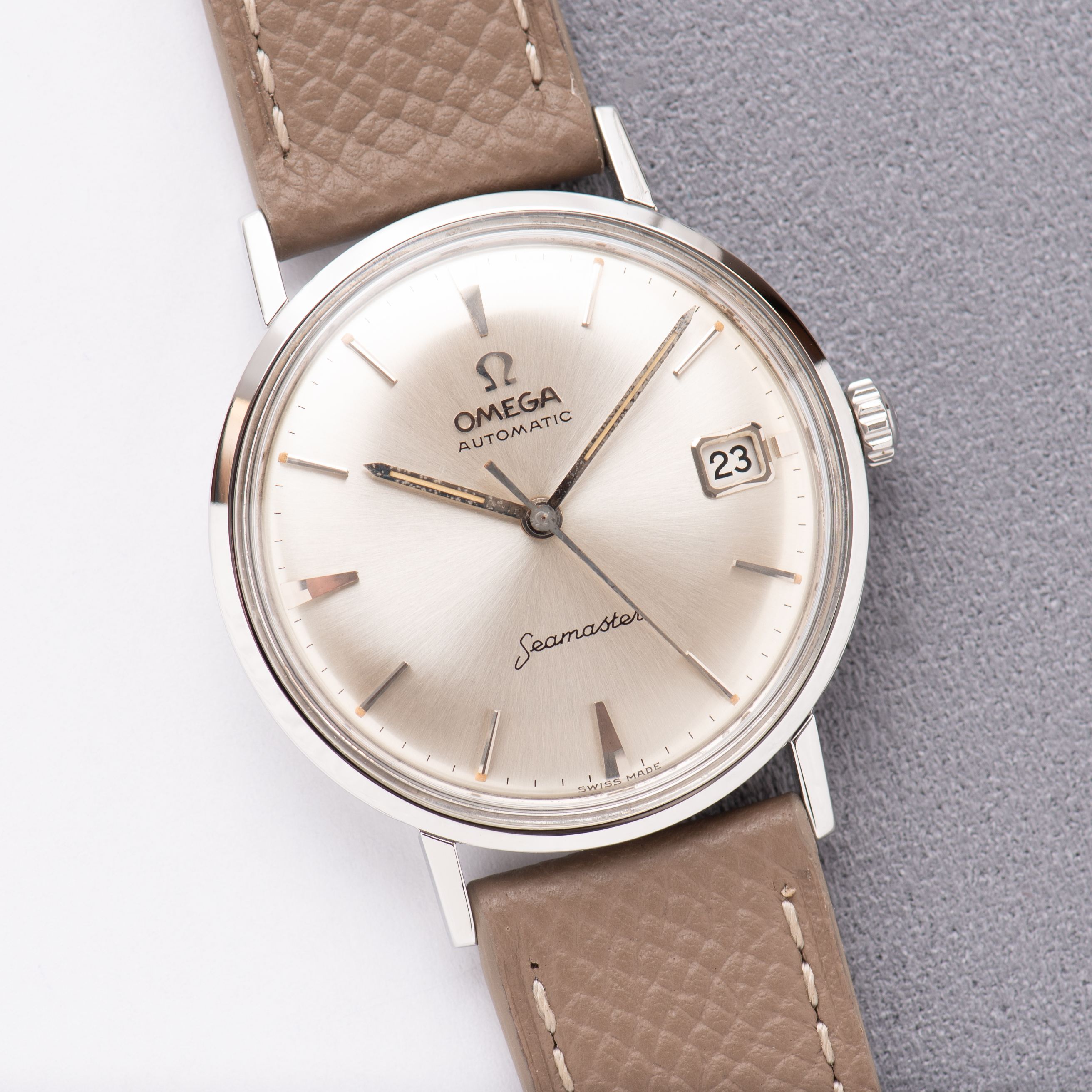 Vue de Omega Seamaster ‘Pre De Ville’ Silver Dial Automatic Réf 14770-1SC from 1961