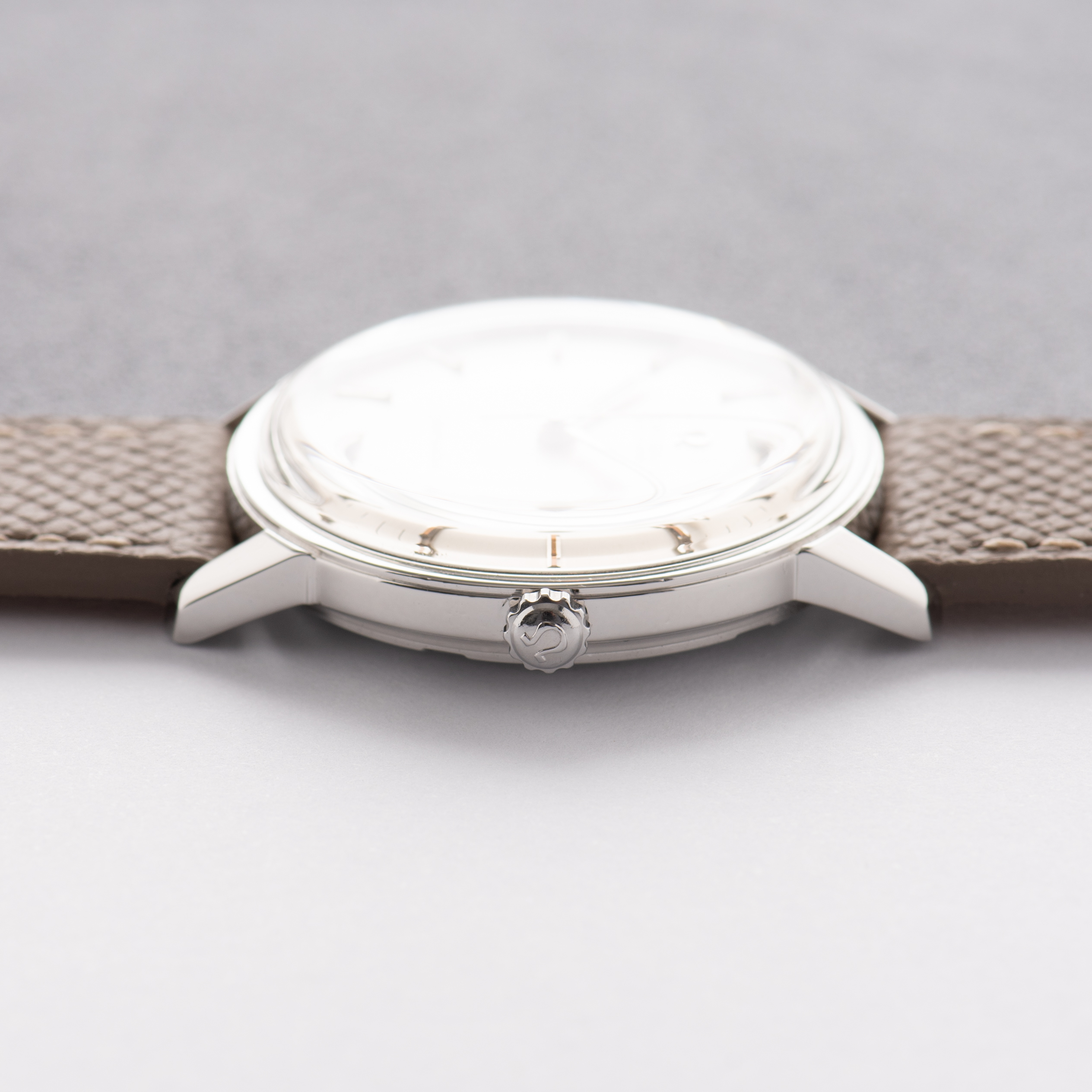 Vue de Omega Automatic Seamaster Silver Dial réf 165.002 cal 552 from 1966