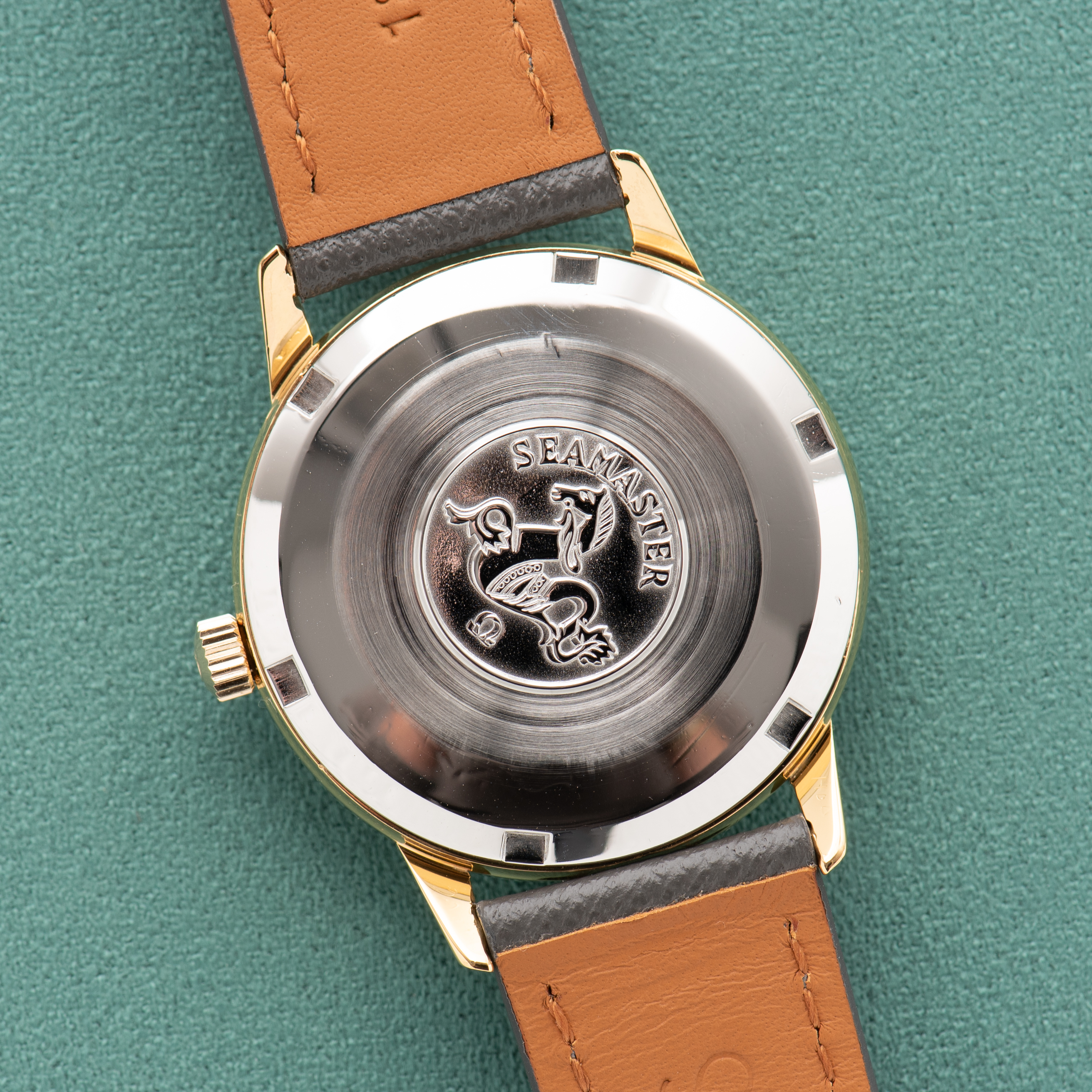 Zicht op Omega Automatic Seamaster Gold Plated/steel Réf 165.002 from 1965