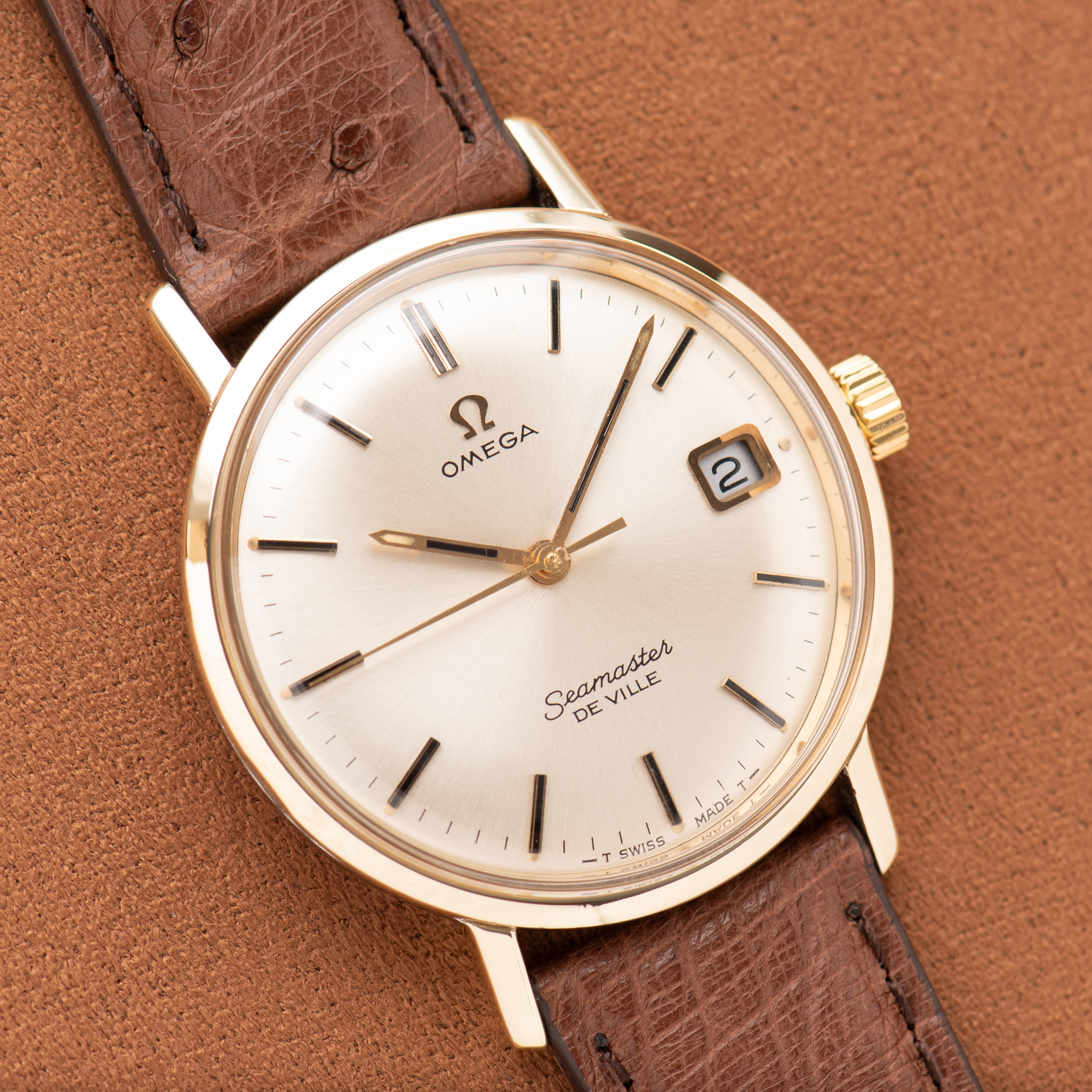 Vue de Omega Seamaster De Ville Date Gold/Steel – Réf. 136.020 SP – 1970