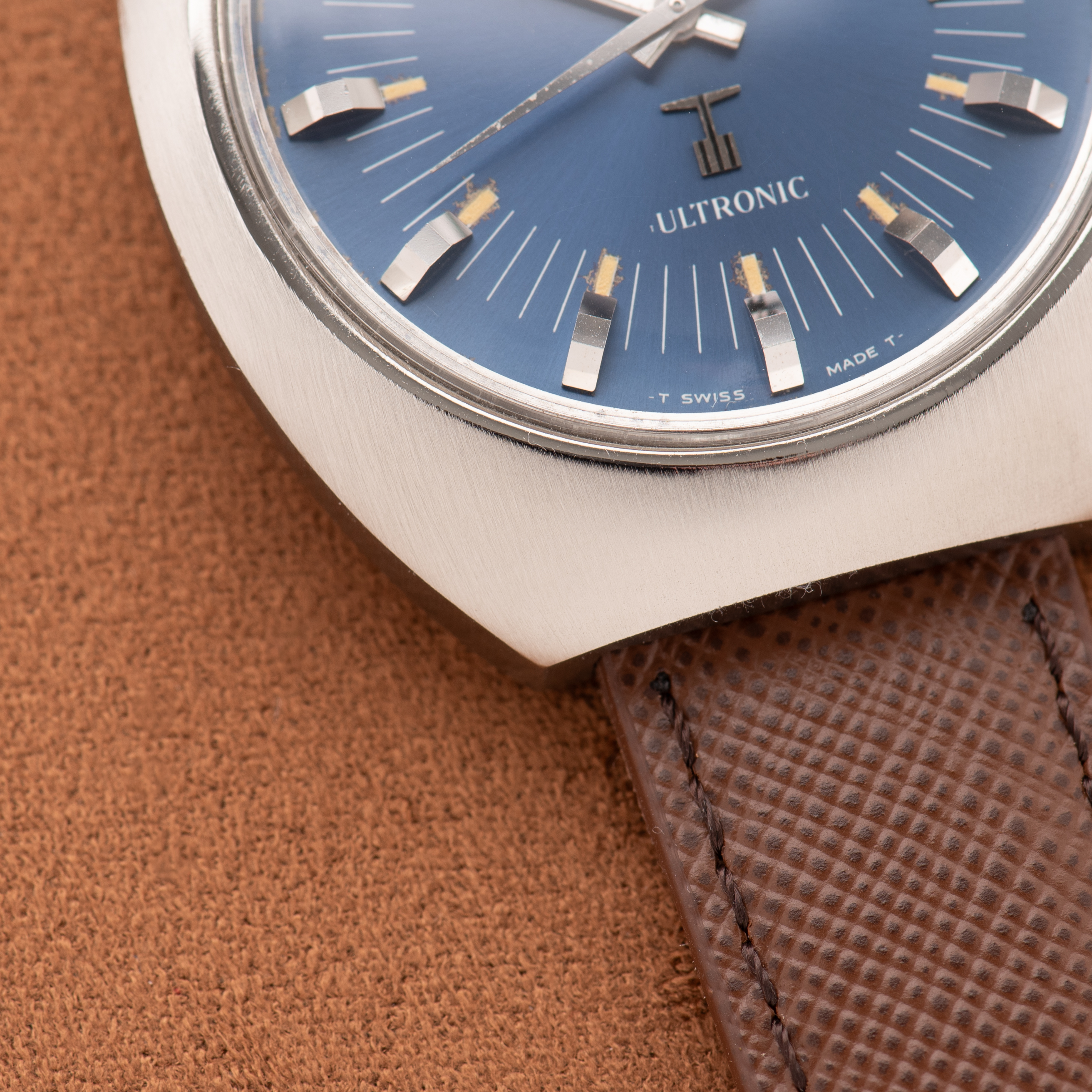Vue de Longines Ultronic Blue Patina dial réf 8480 cal 6312 from 1970