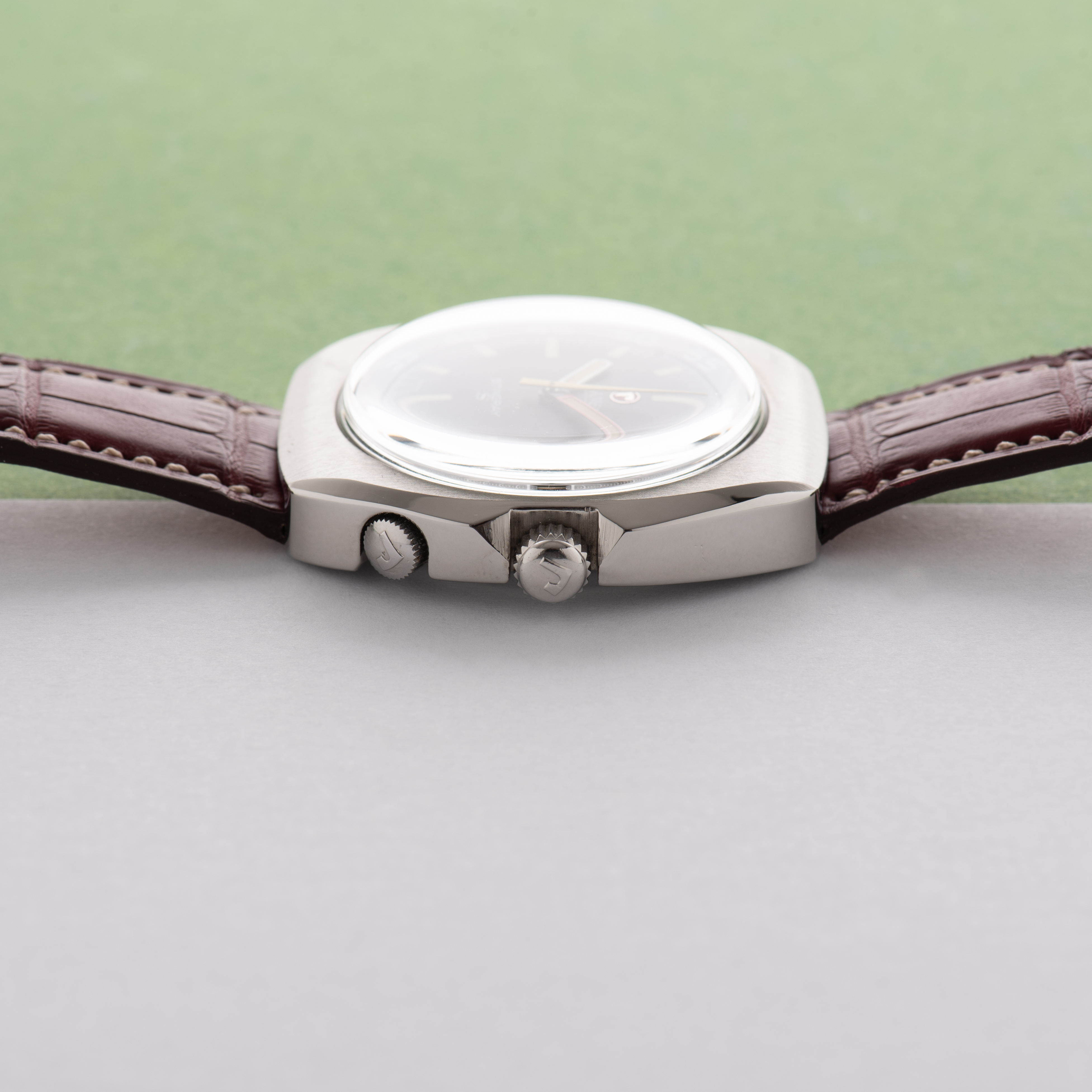 Zicht op Roamer Stingray S automatic Sub 200M ref 471-9120,605 cal MST471