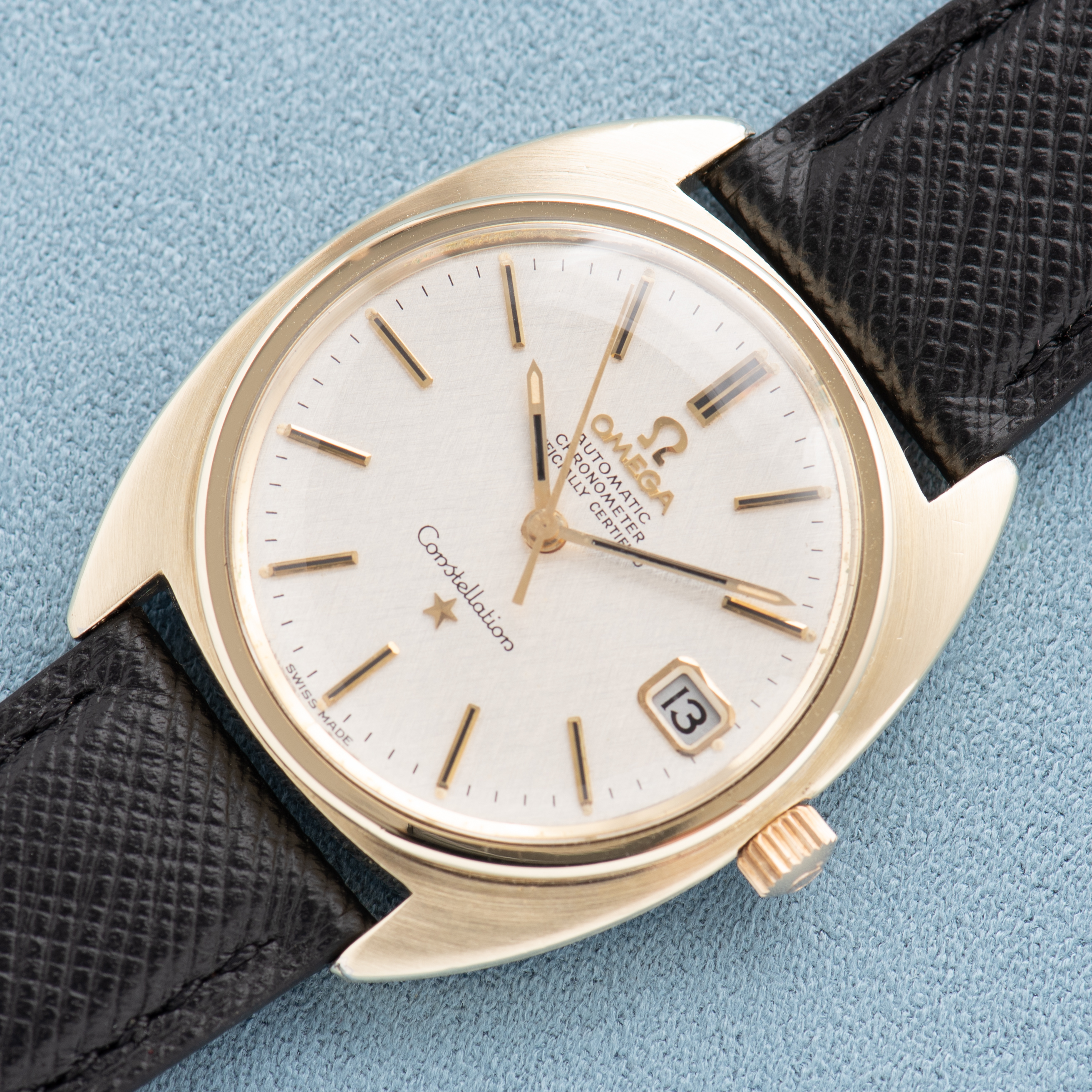 Vue de Omega Constellation Chronometer C-shape 14K Gold Capped from 1969 Réf 168.017