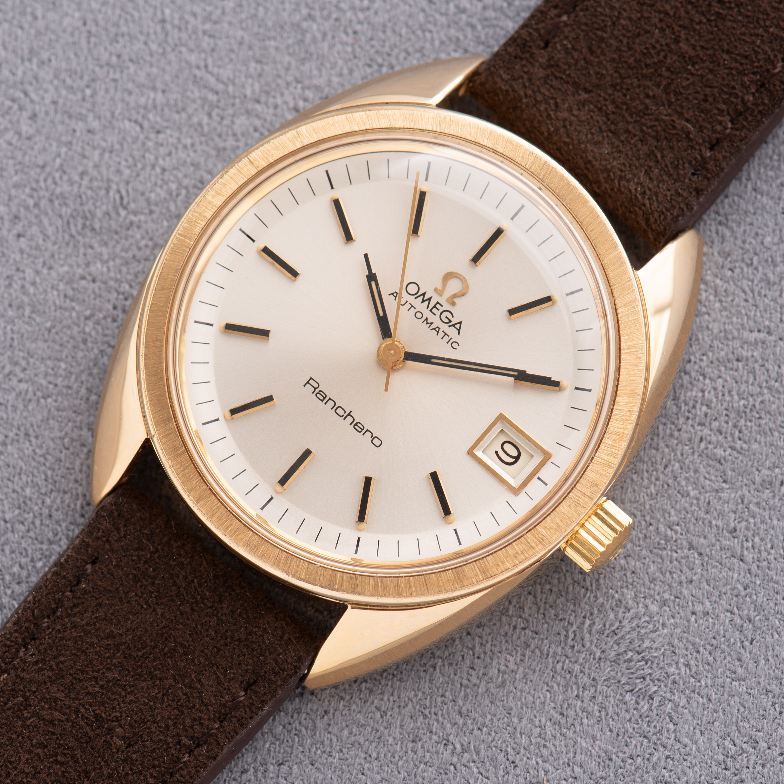Vue de Omega Ranchero Automatique Date Réf 166.0218 from 1975