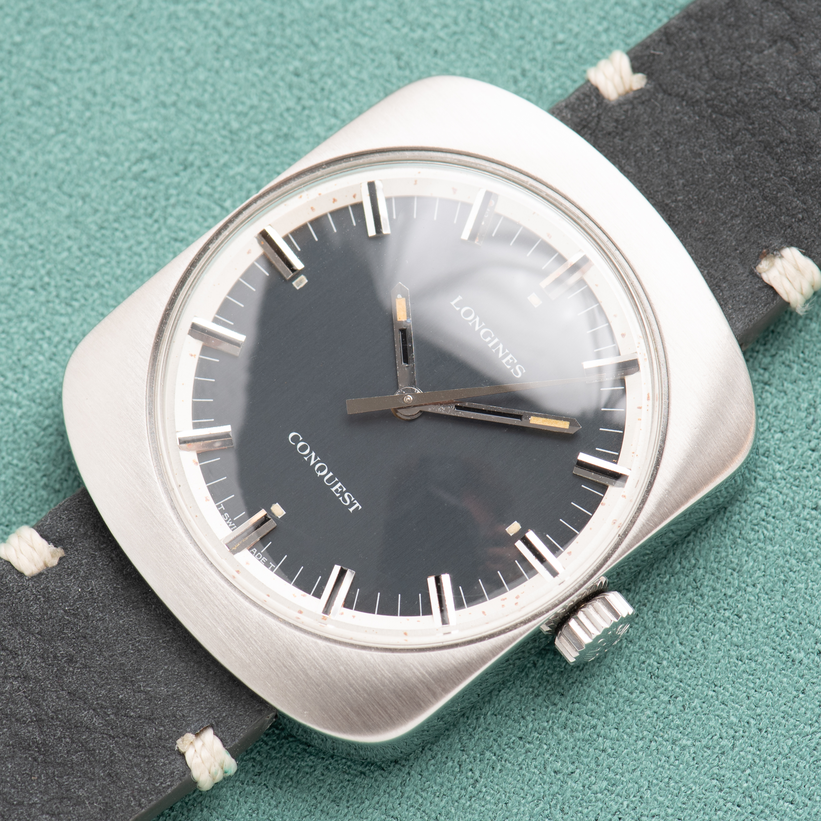 View of Longines Conquest mécanique Blue/Grey Dial  réf 1535 cal 706