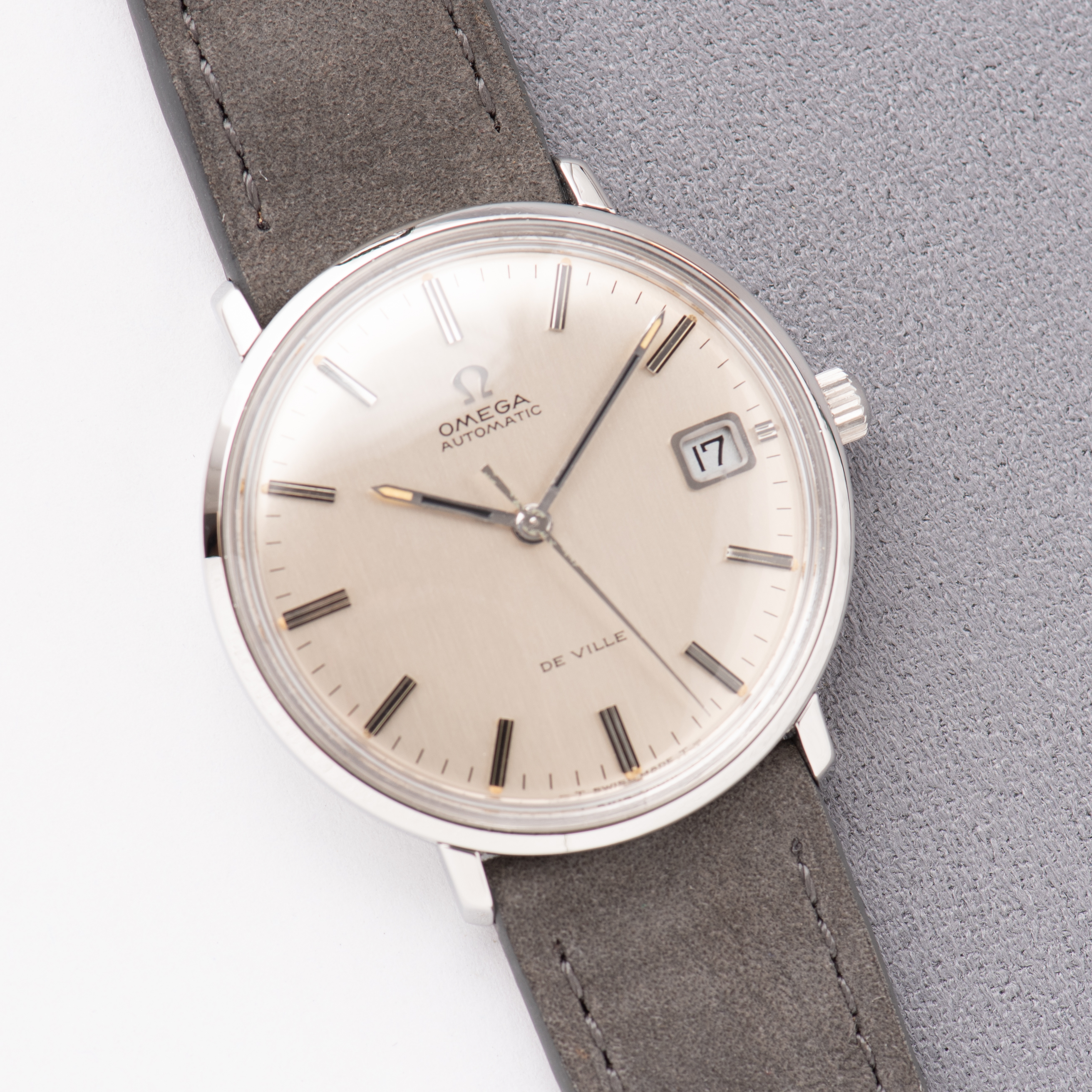 Zicht op Omega De Ville Automatic Monobloc Steel – Ref. 166.033 – 1968