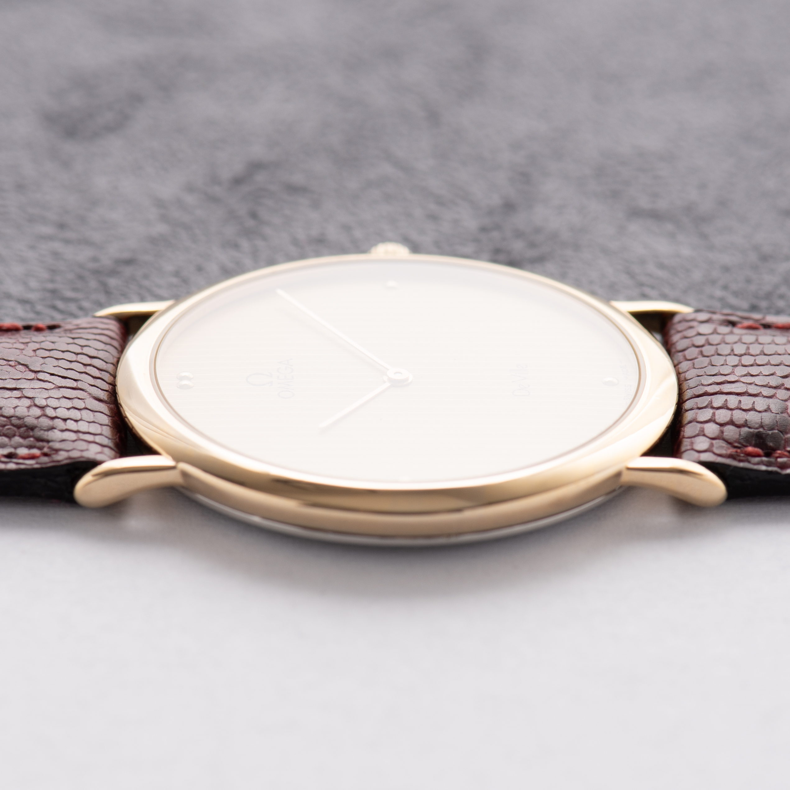 Zicht op Omega De Ville ref 195.0075 cal 1378
