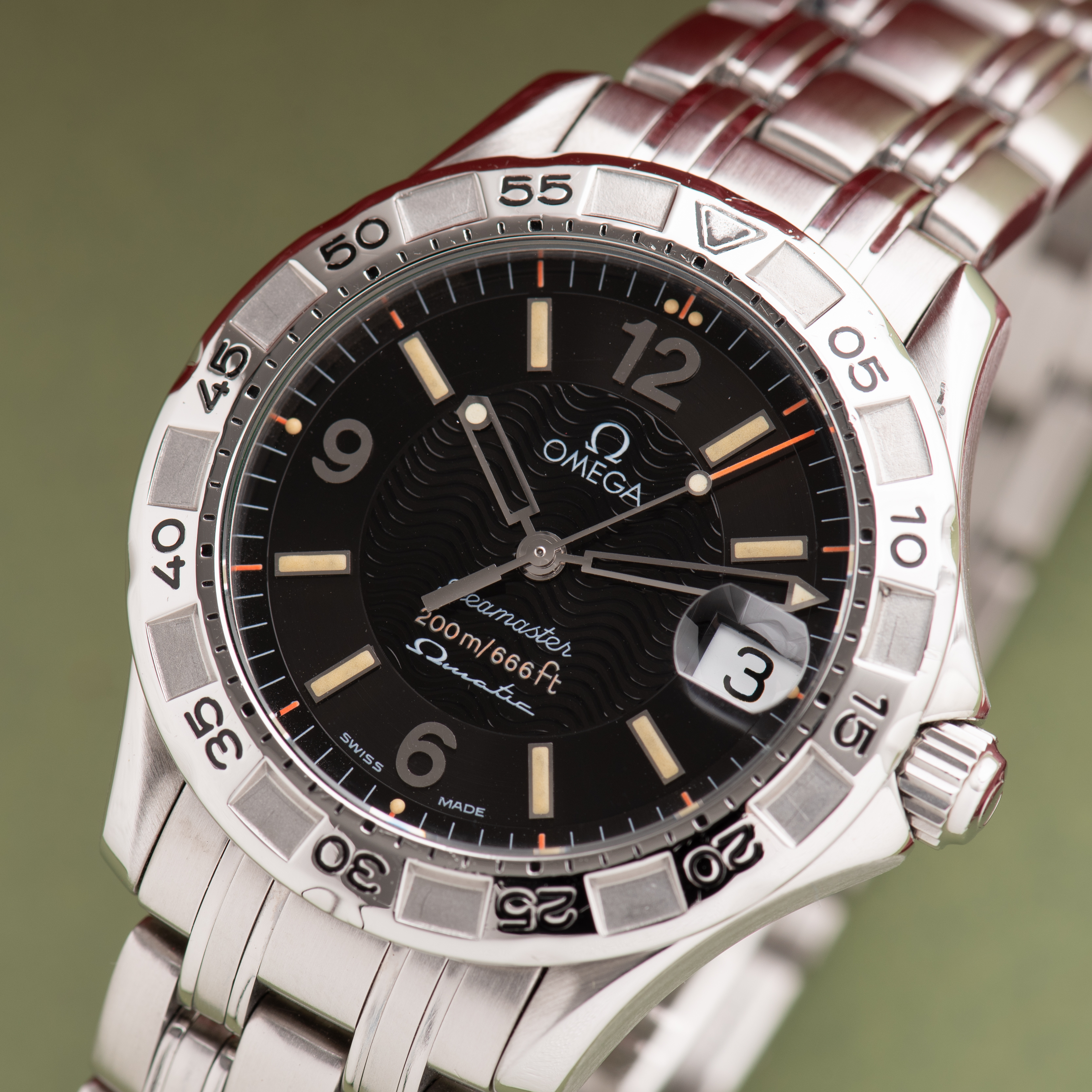 View of Omega Seamaster Diver 200m/666ft Omegamatic ref 2514.50.00