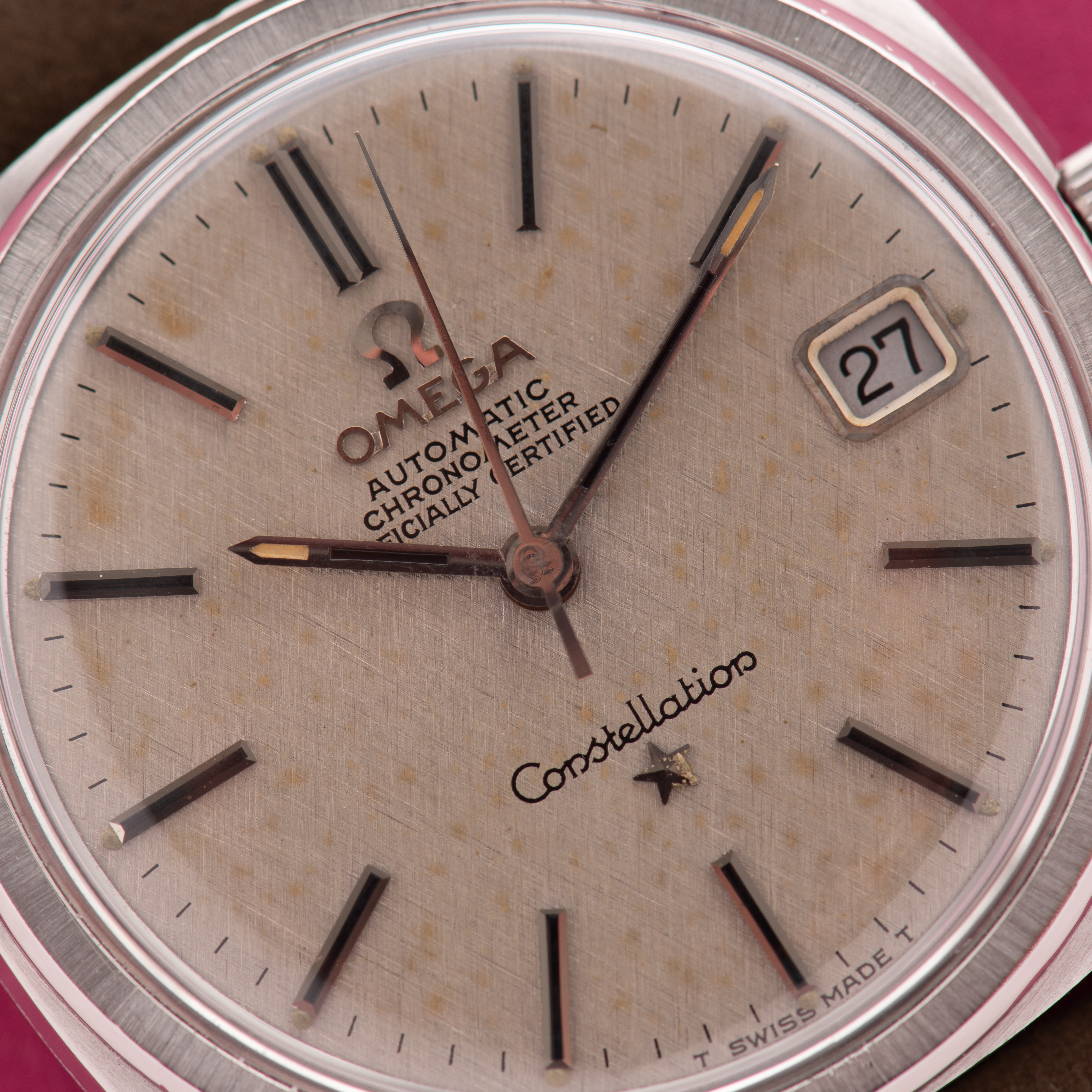 Zicht op Omega Automatische Chronometer Constellatie "Linnen wijzerplaat" Ref 168.017 vanaf 1968