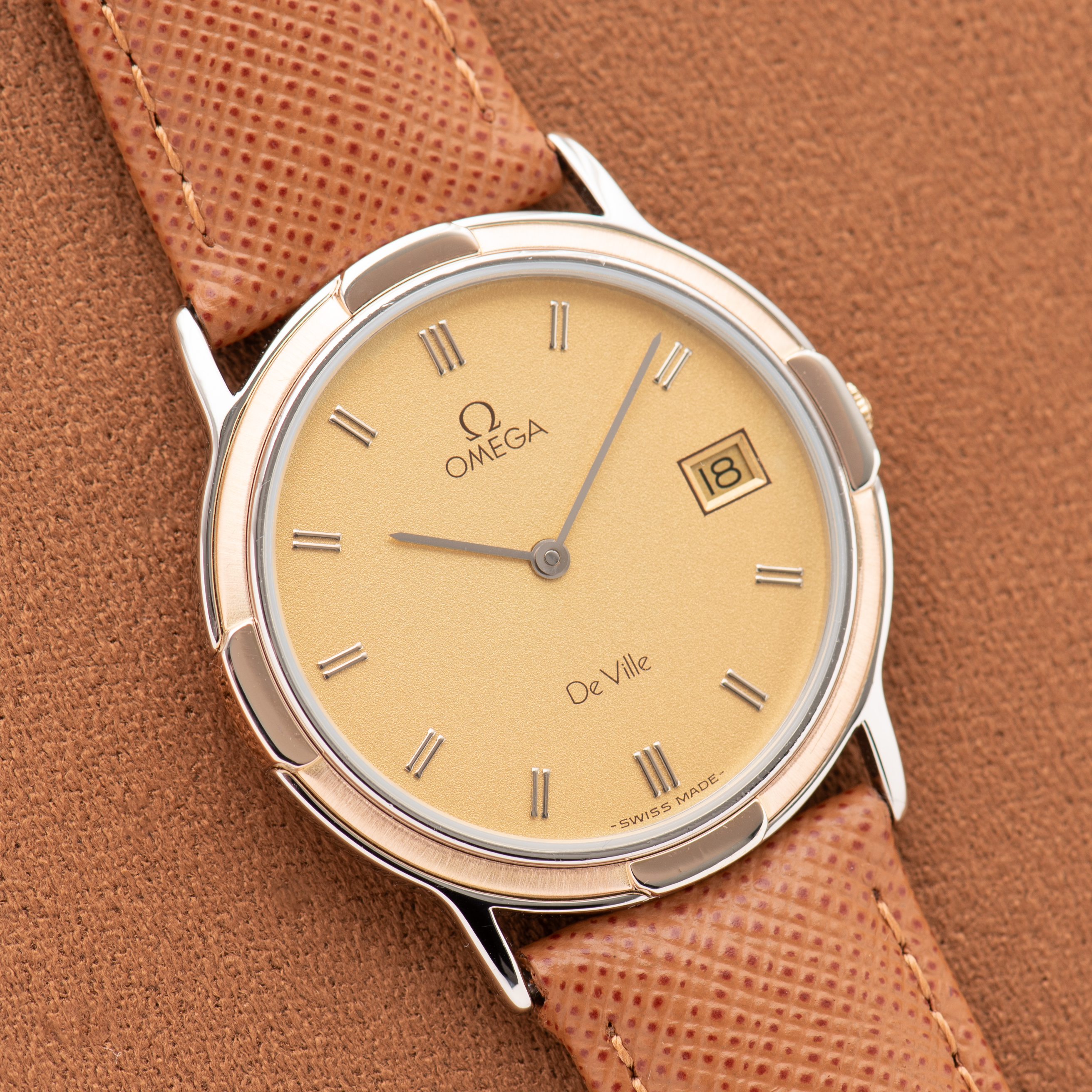 Zicht op Omega De Ville Datum Verguld/staal Quartz Ref 196.0308 vanaf 1984