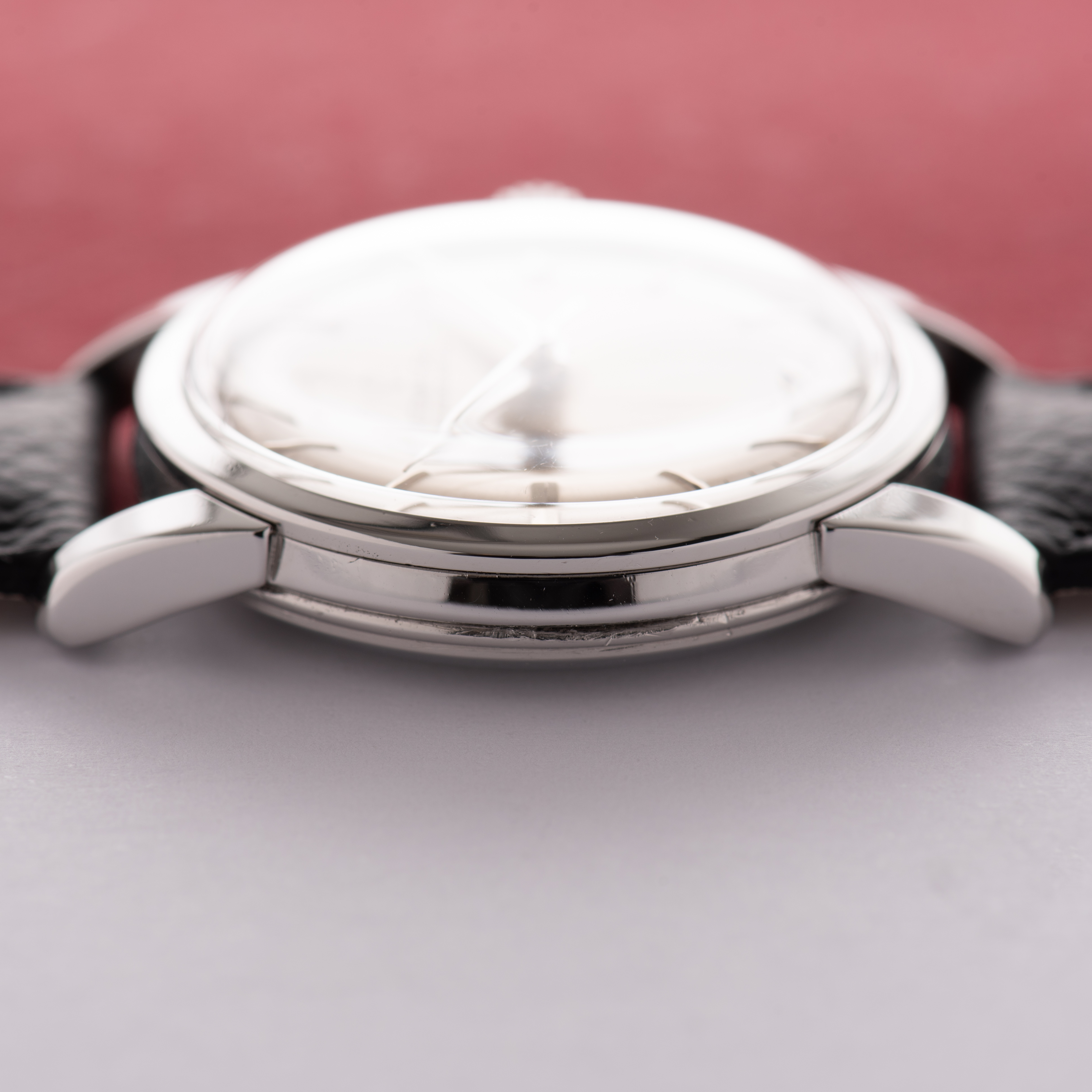 Vue de Omega Automatic réf 2846 8 SC 2848 cal 501