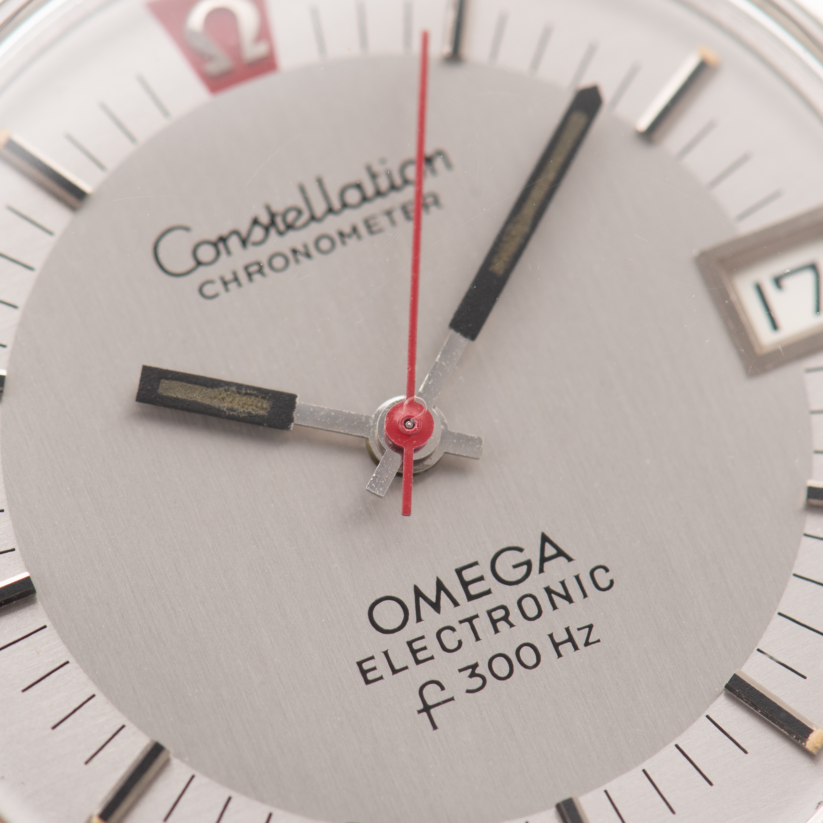 Vue de Omega Constellation Chronometer Electronic F300Hz from 1970 Ref 198.002