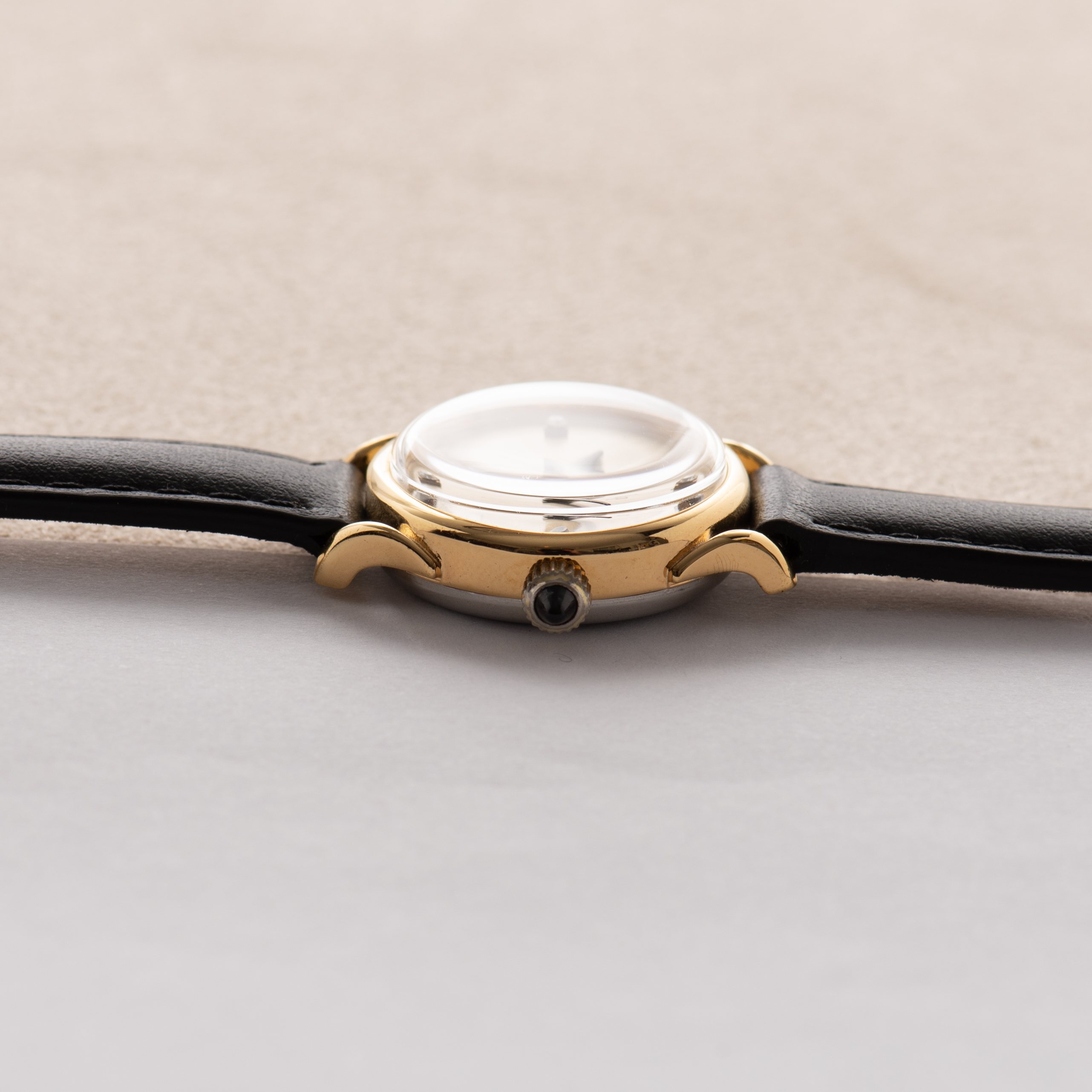 View of GoldPlated Mechanical Lip Shining Index