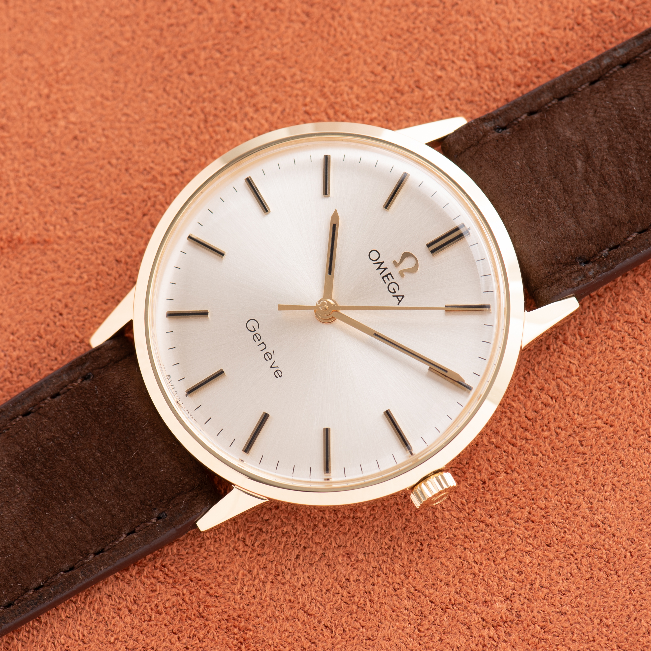 View of Omega Genève Dress Watch 14K Yellow Gold from 1970 Réf 131.041