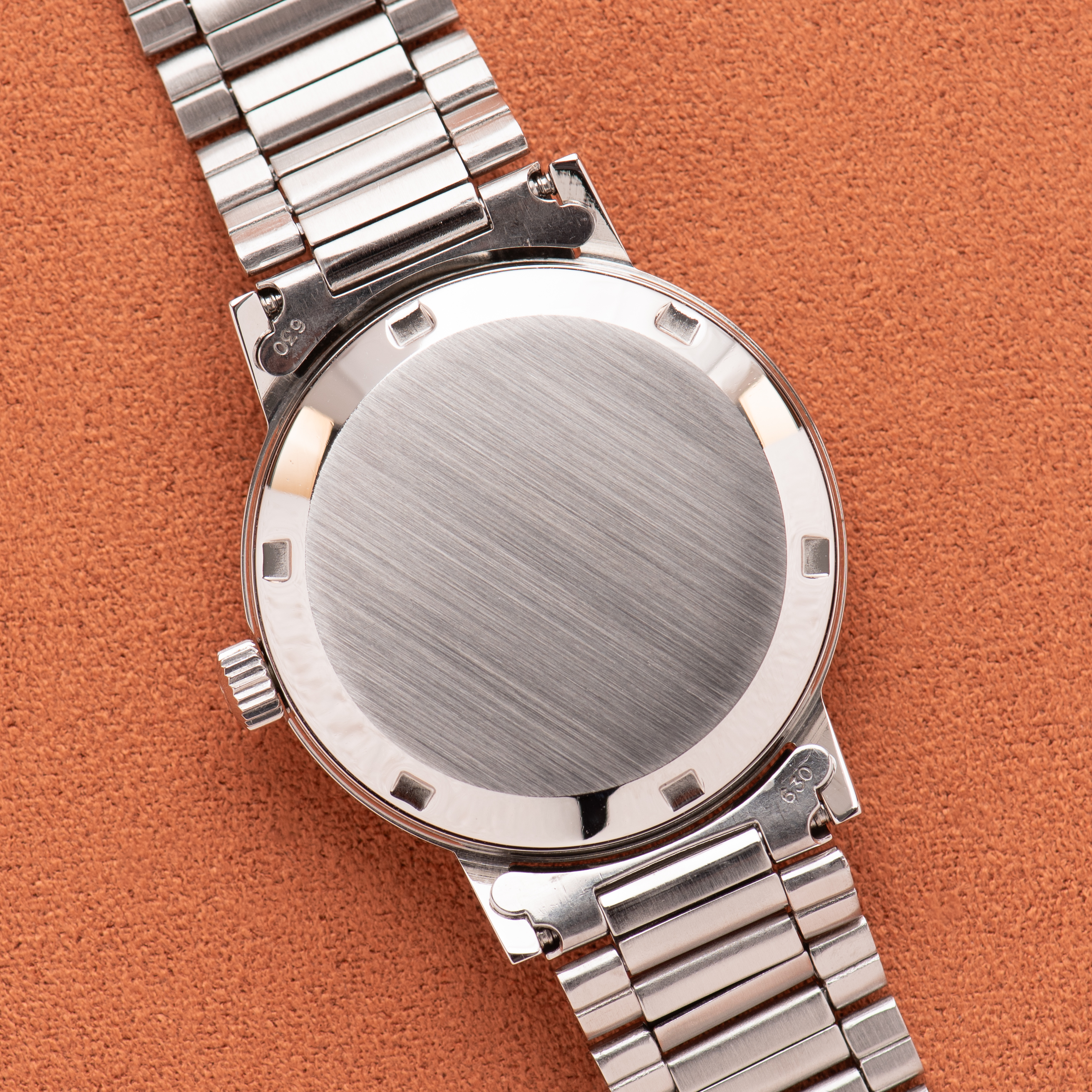 Zicht op Omega Automatic Genève Steel Day-Date Vanaf 1972 Ref 166.017