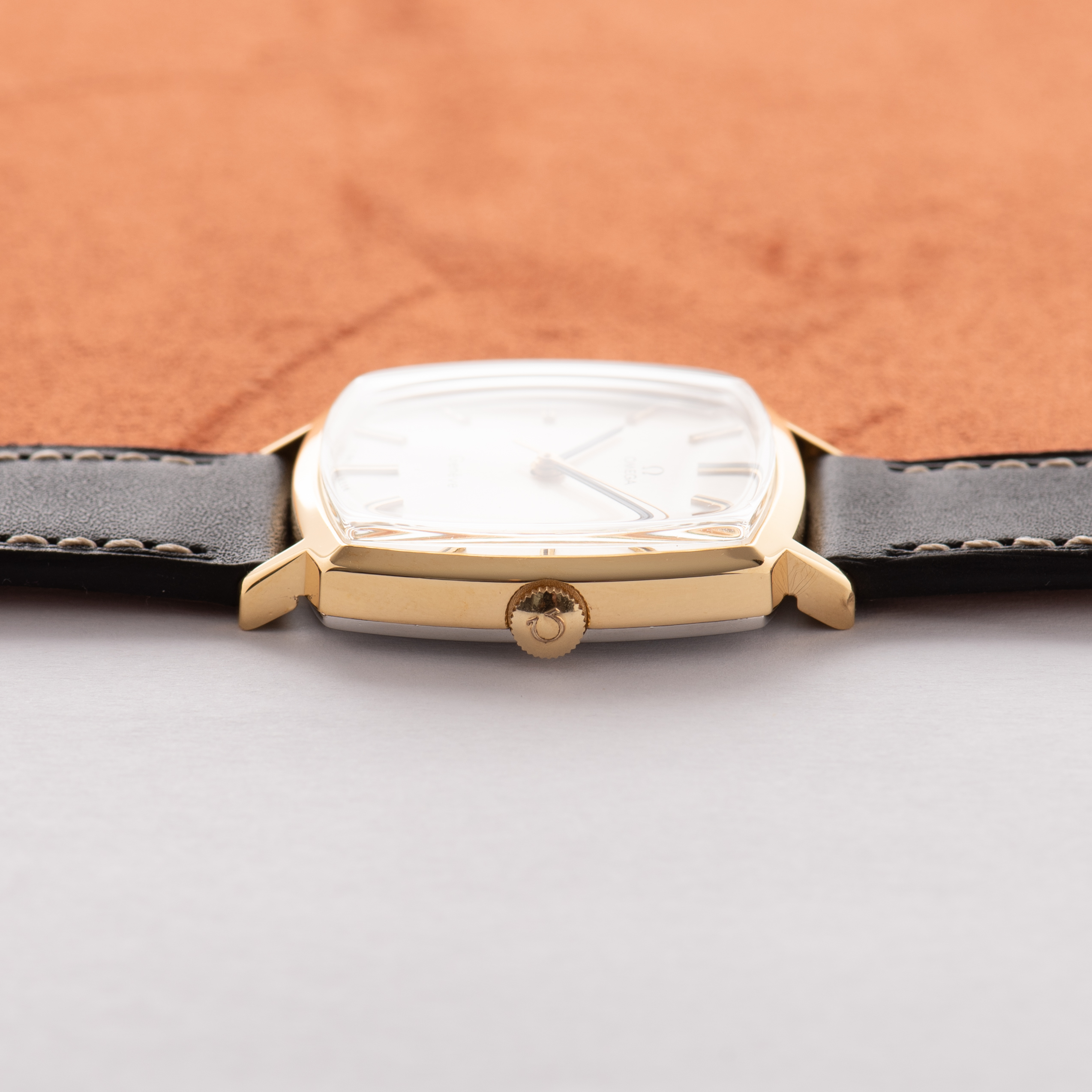 Vue de Omega Genève Classic GoldPlated réf 131.0042 from 1970