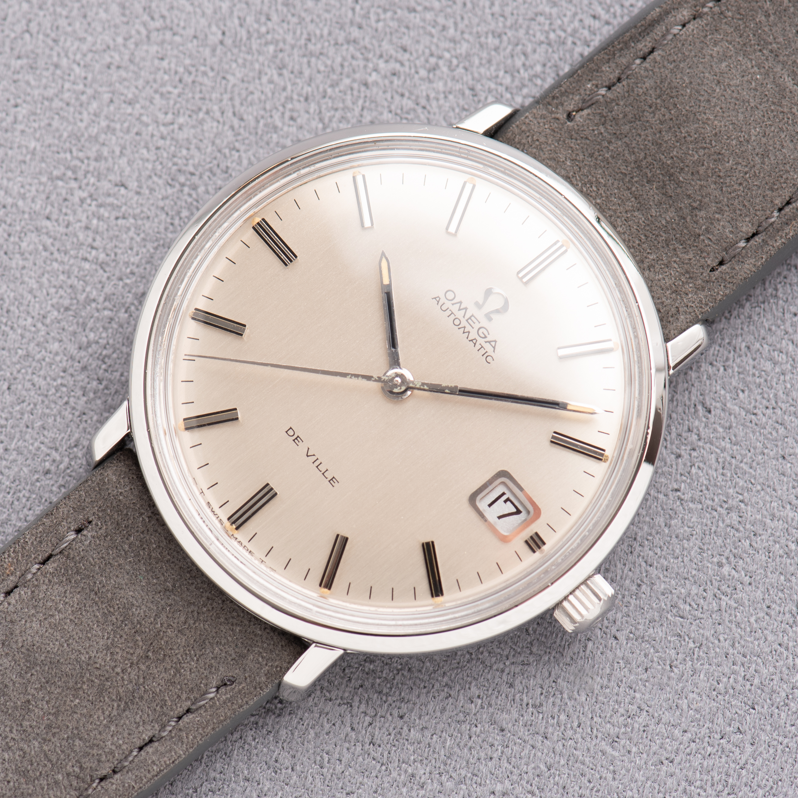 Zicht op Omega De Ville Automatic Monobloc Steel – Ref. 166.033 – 1968