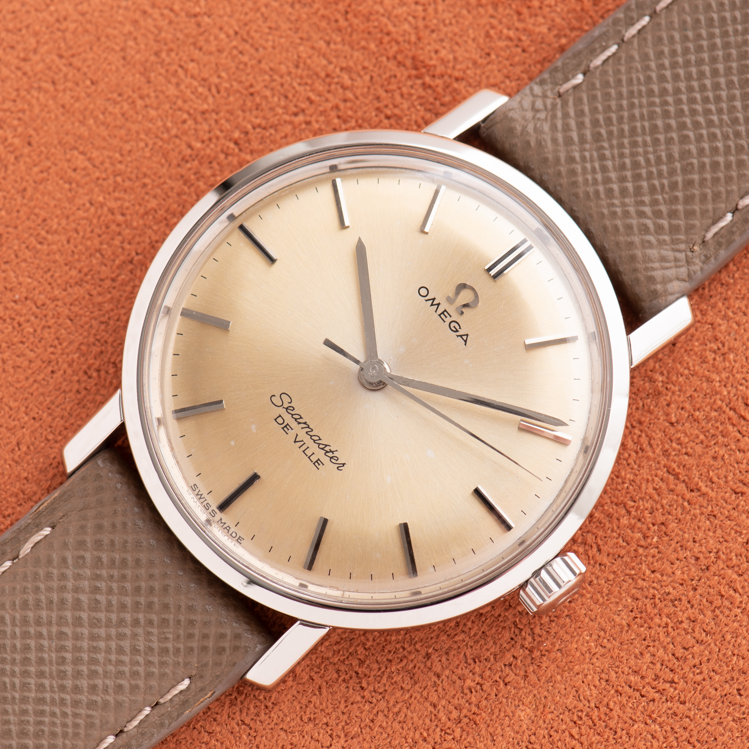 View of Omega Seamaster De Ville Steel Réf 135.020 from 1962