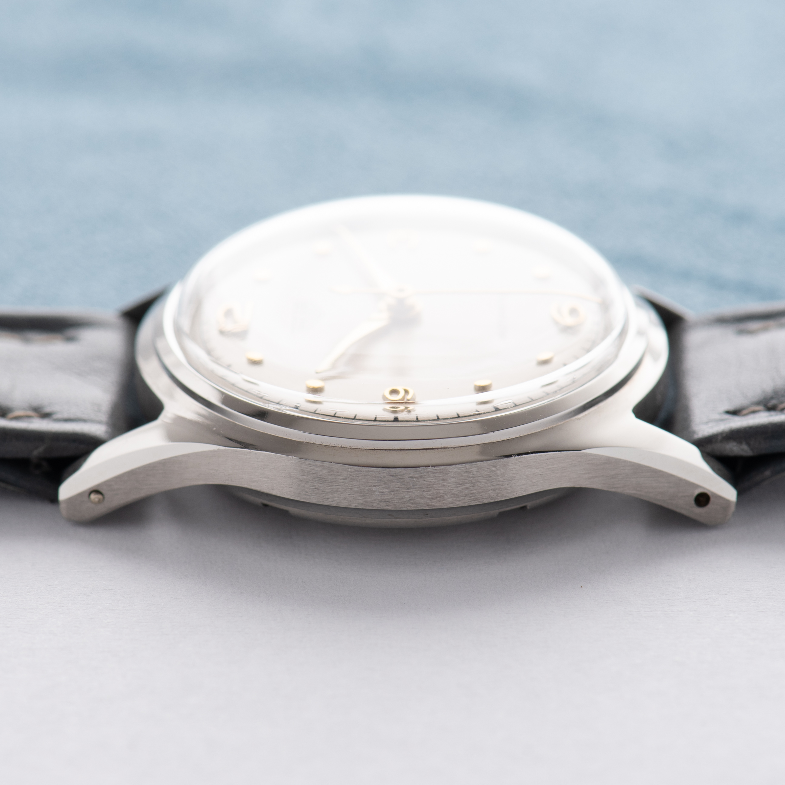 Vue de Heuer Automatic New Old Stock Crème Dial AS1230 from 1950