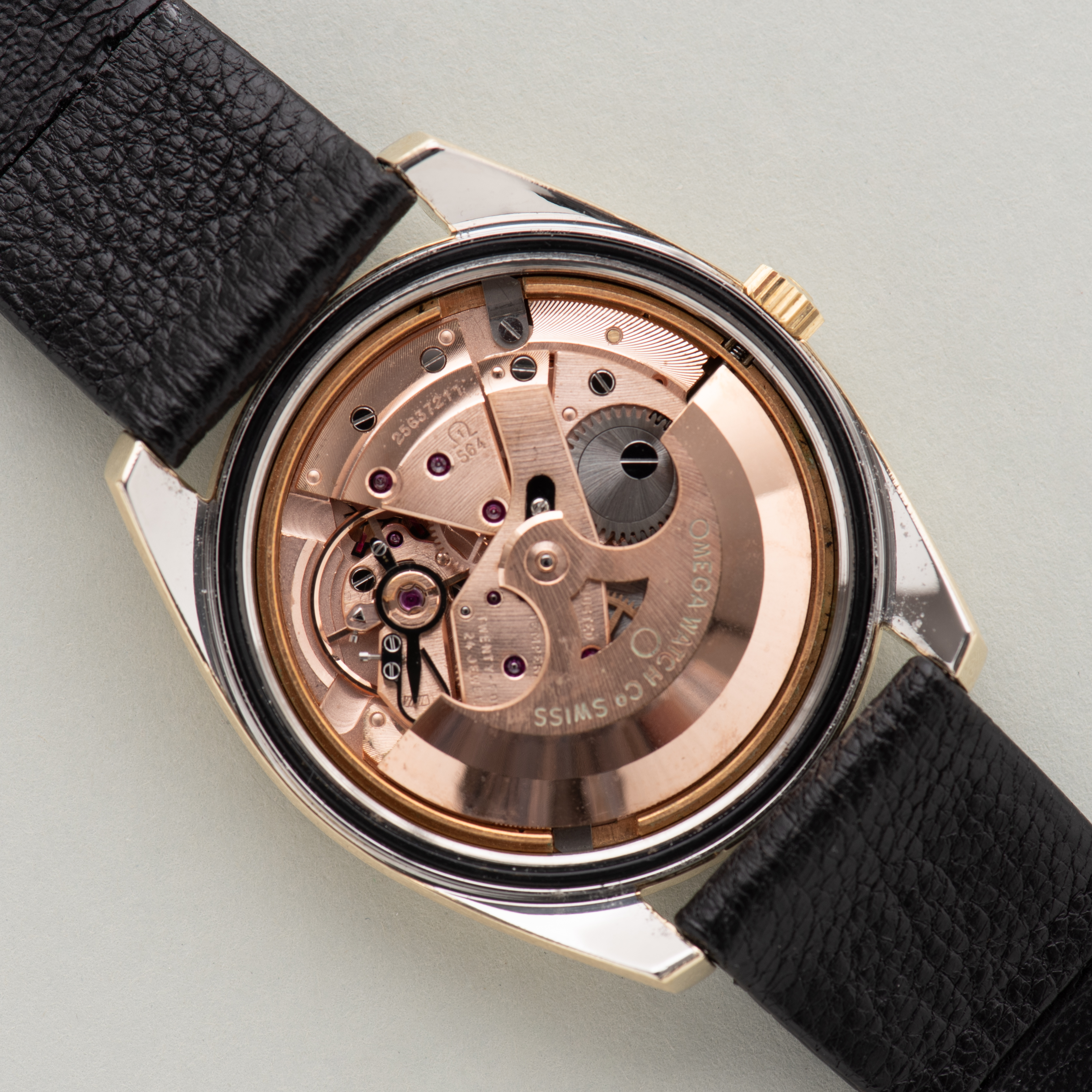 Zicht op Omega Automatic Chronometer Officialy Certified Seamaster réf 168.022/166.028