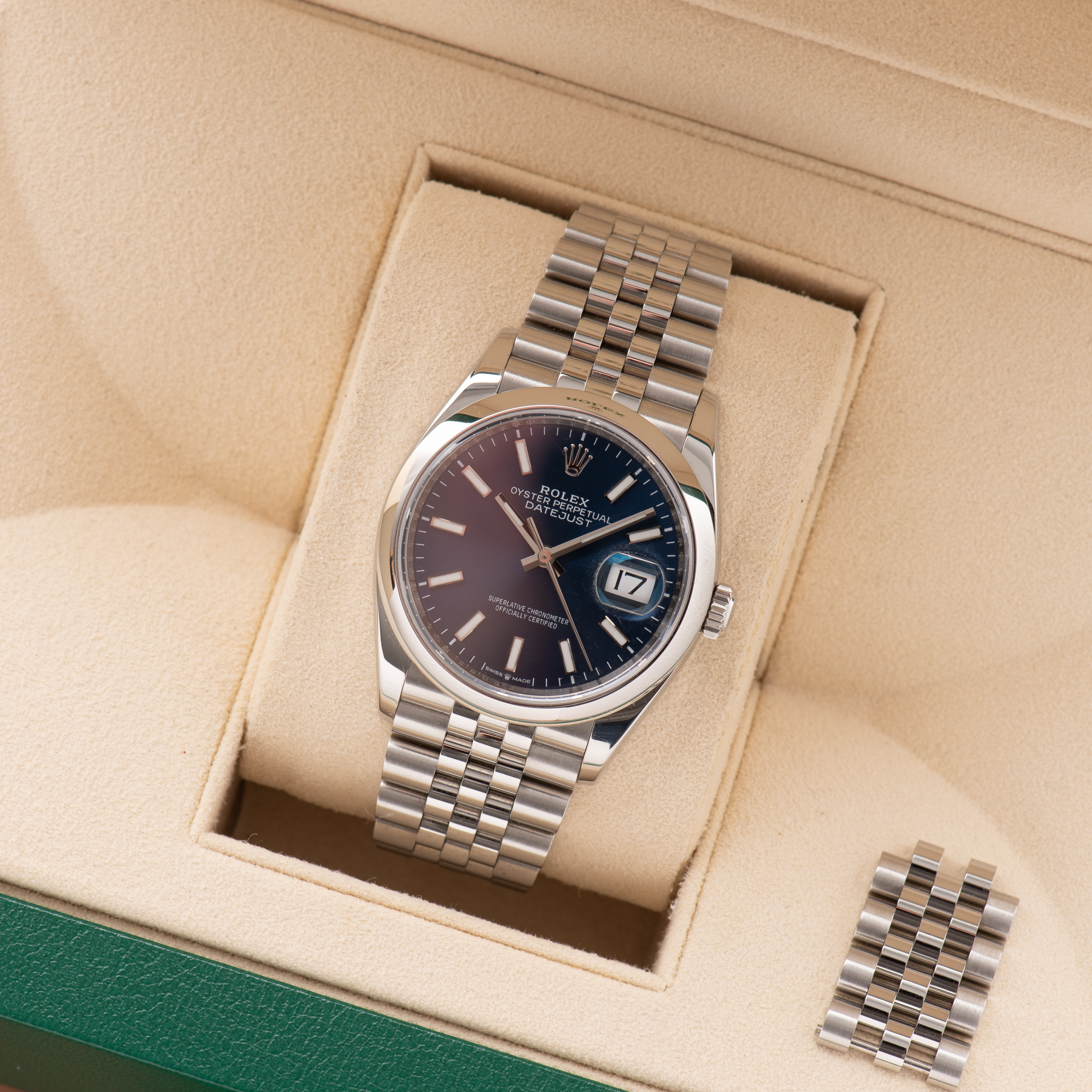 Vue de Rolex Datejust Blue dial réf 126200 from 2020 Full set