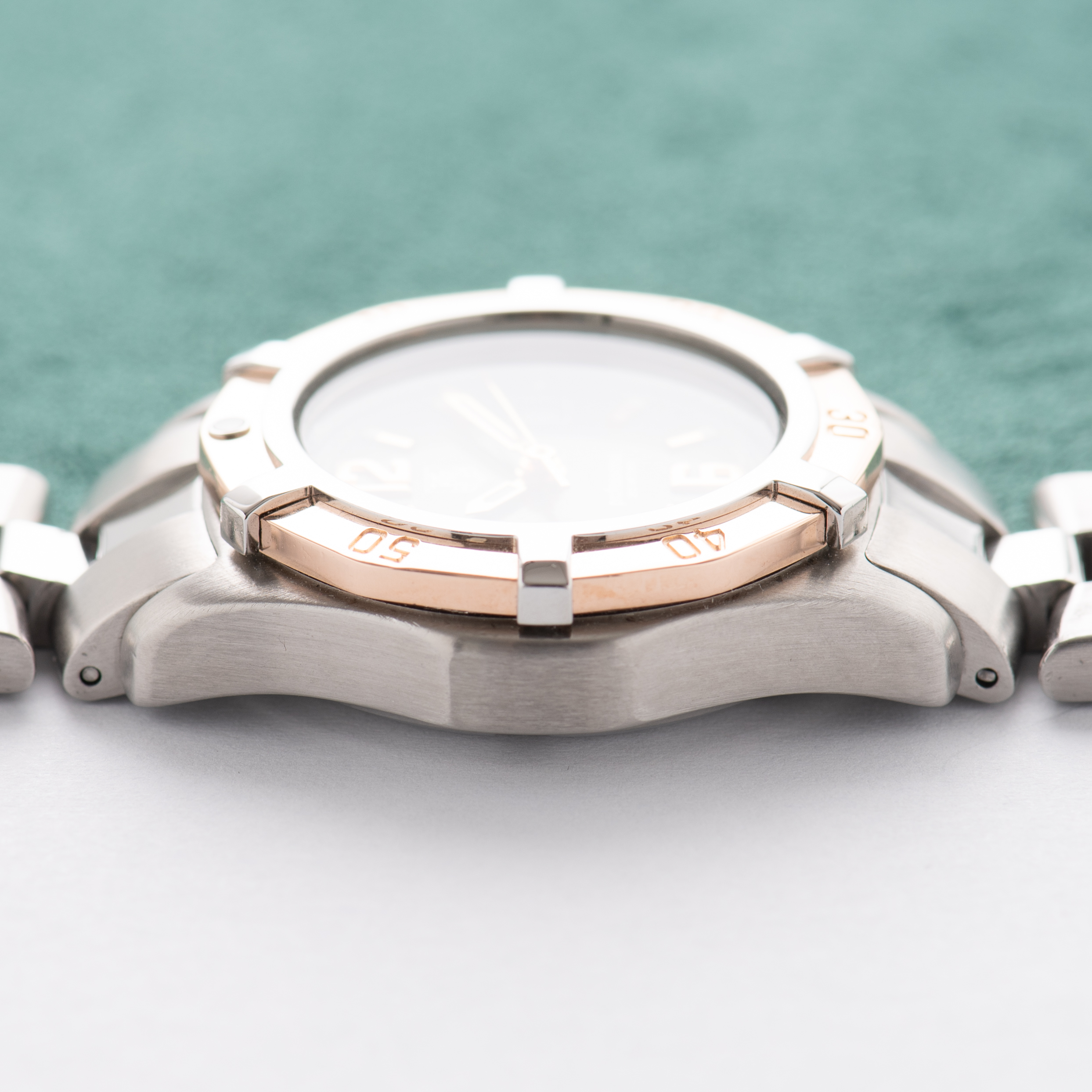 View of TAG Heuer Professional 2000 Ref WN1351