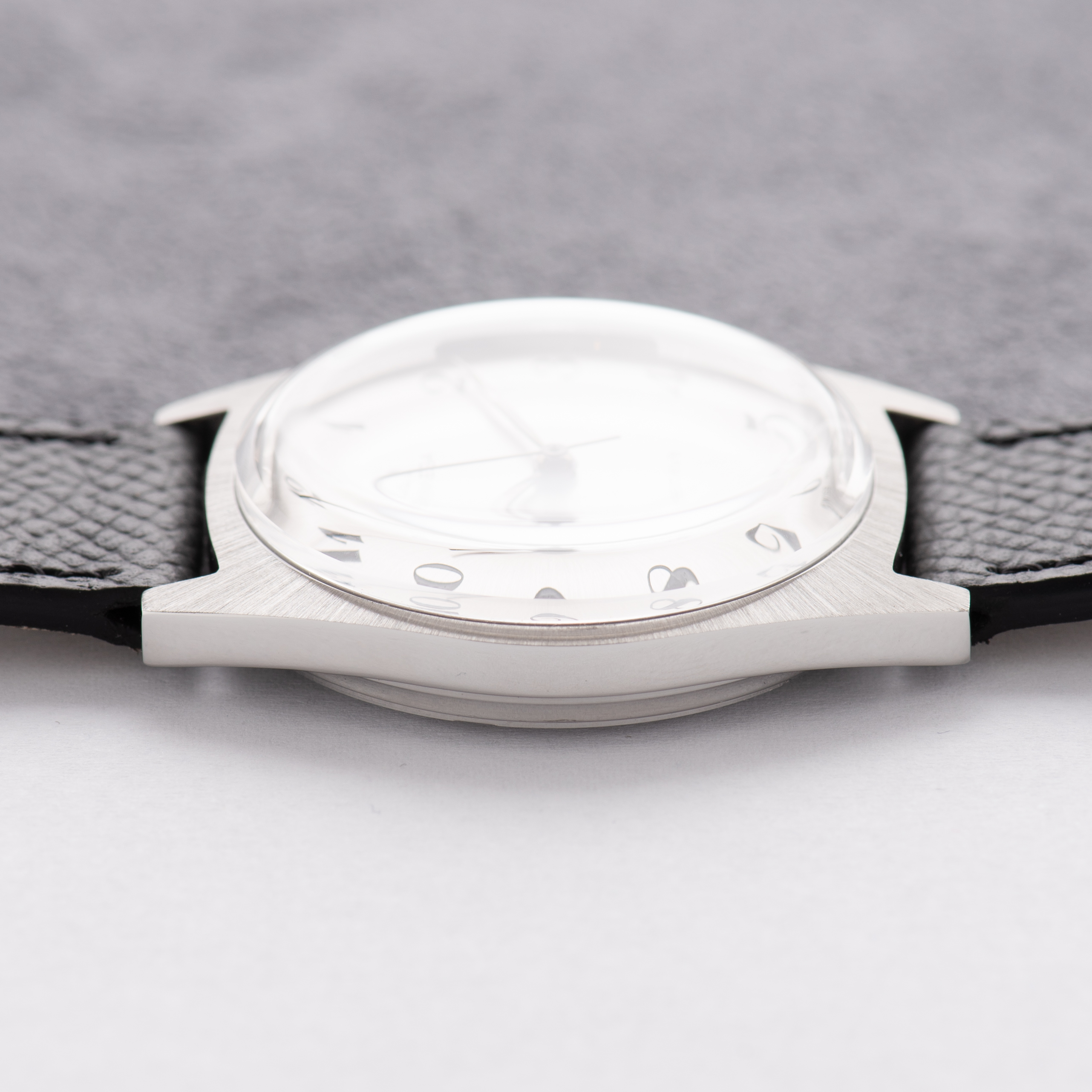 Zicht op Omega Geneva "Breguet Dial" Zilver ref 135.041 uit 1969